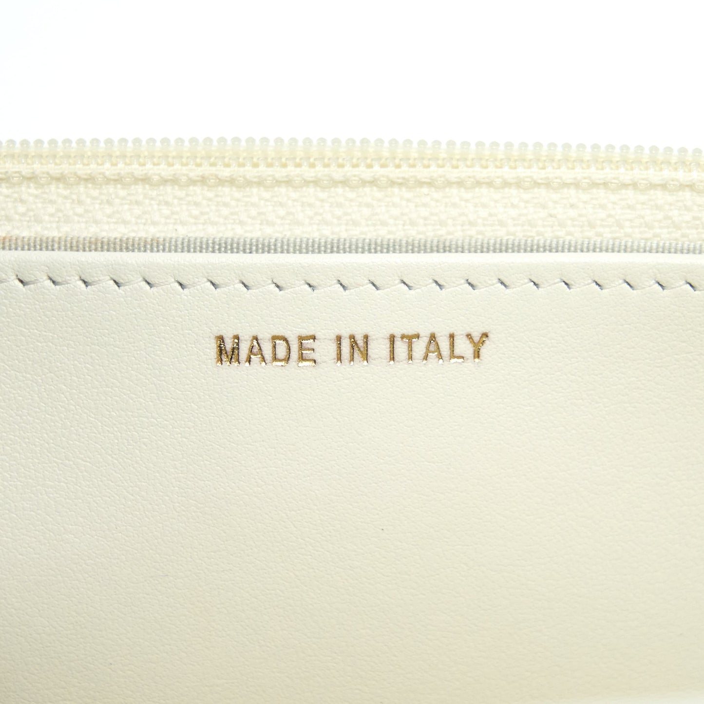 Chanel Boy Wallet On Chain Caviar White LGHW (Microchip)