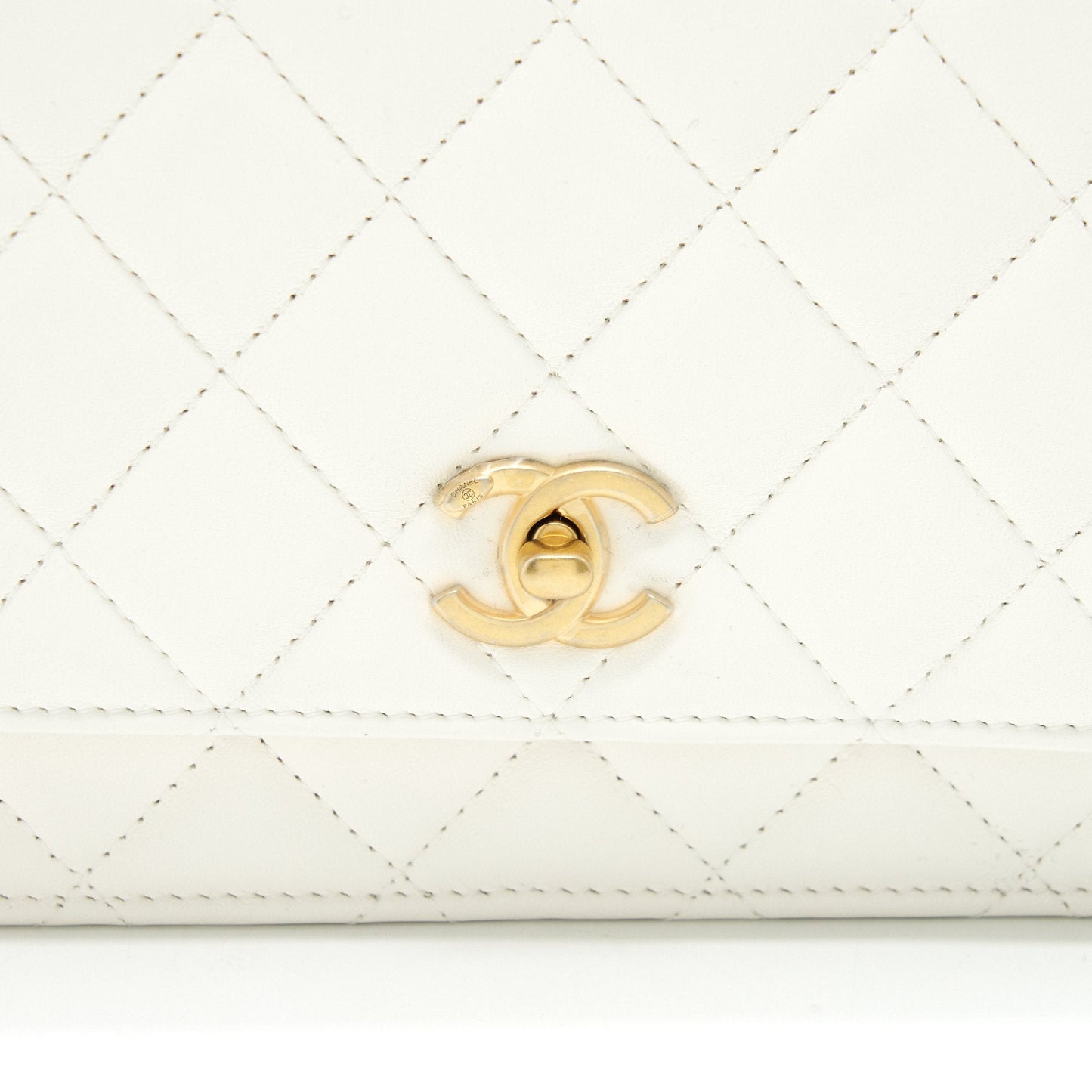 CHANEL Pearl Crush Wallet on Chain White GHW