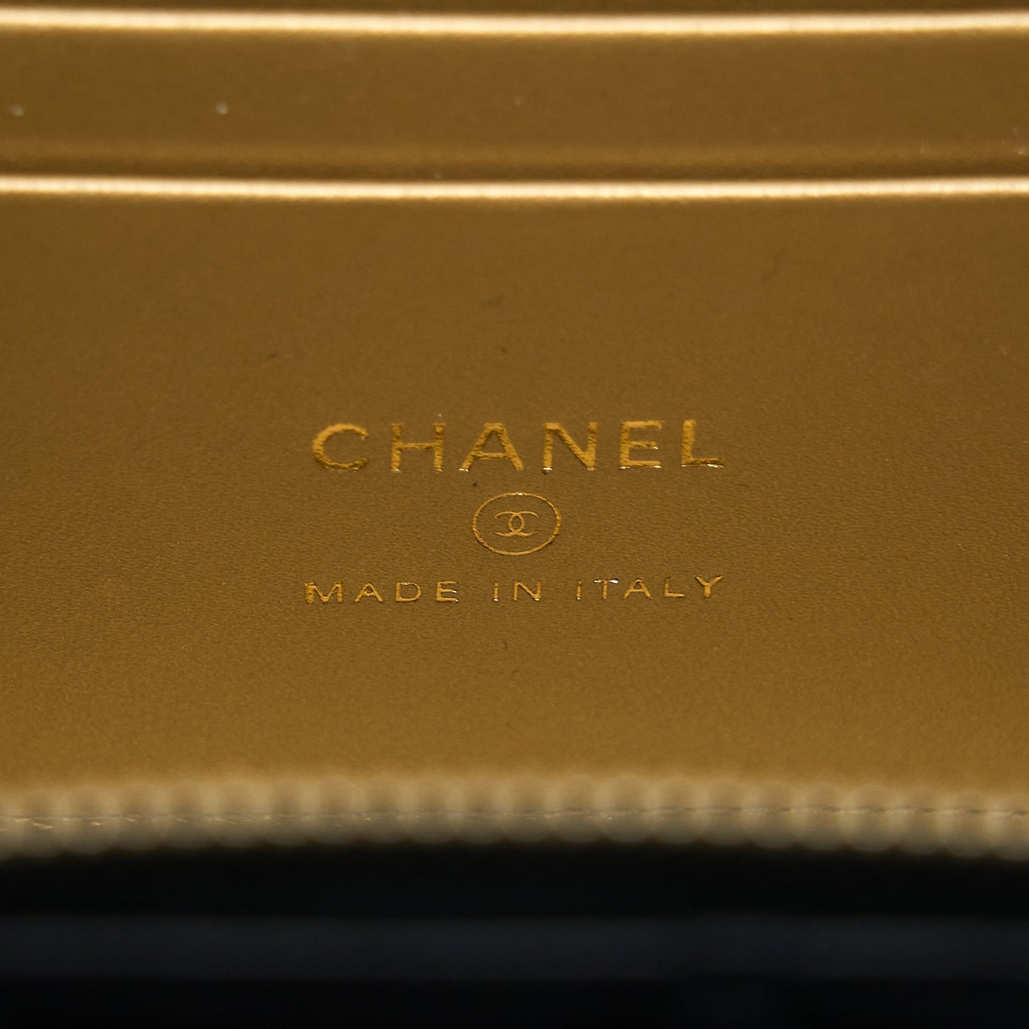 Chanel 22A Pearl Crush Long Vanity With Chain Lambskin Black GHW