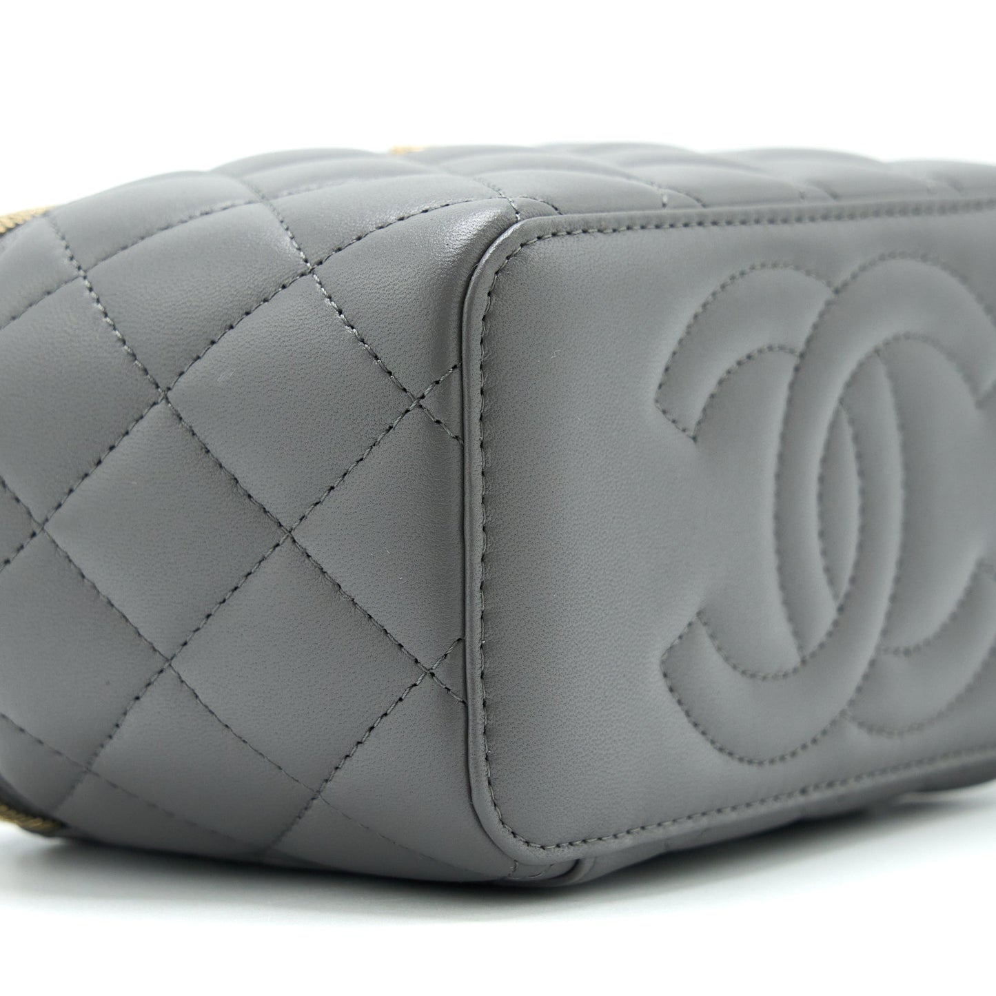 Chanel 22A Top Handle Long Vanity With Chain Grey GHW