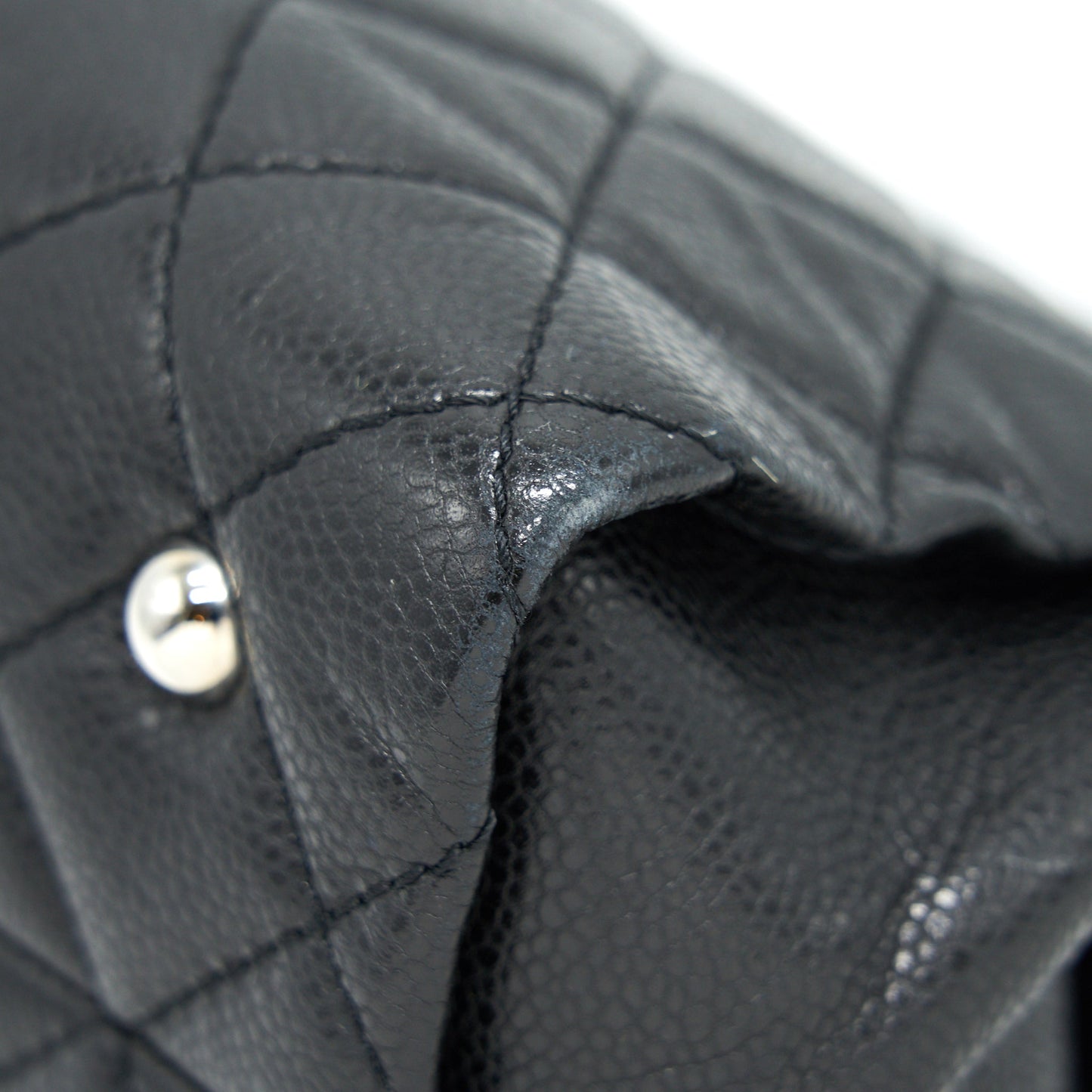 CHANEL QUILTED LEATHER TOTE BAG WITH CHAIN IN CARVIAR BLACK SHW
