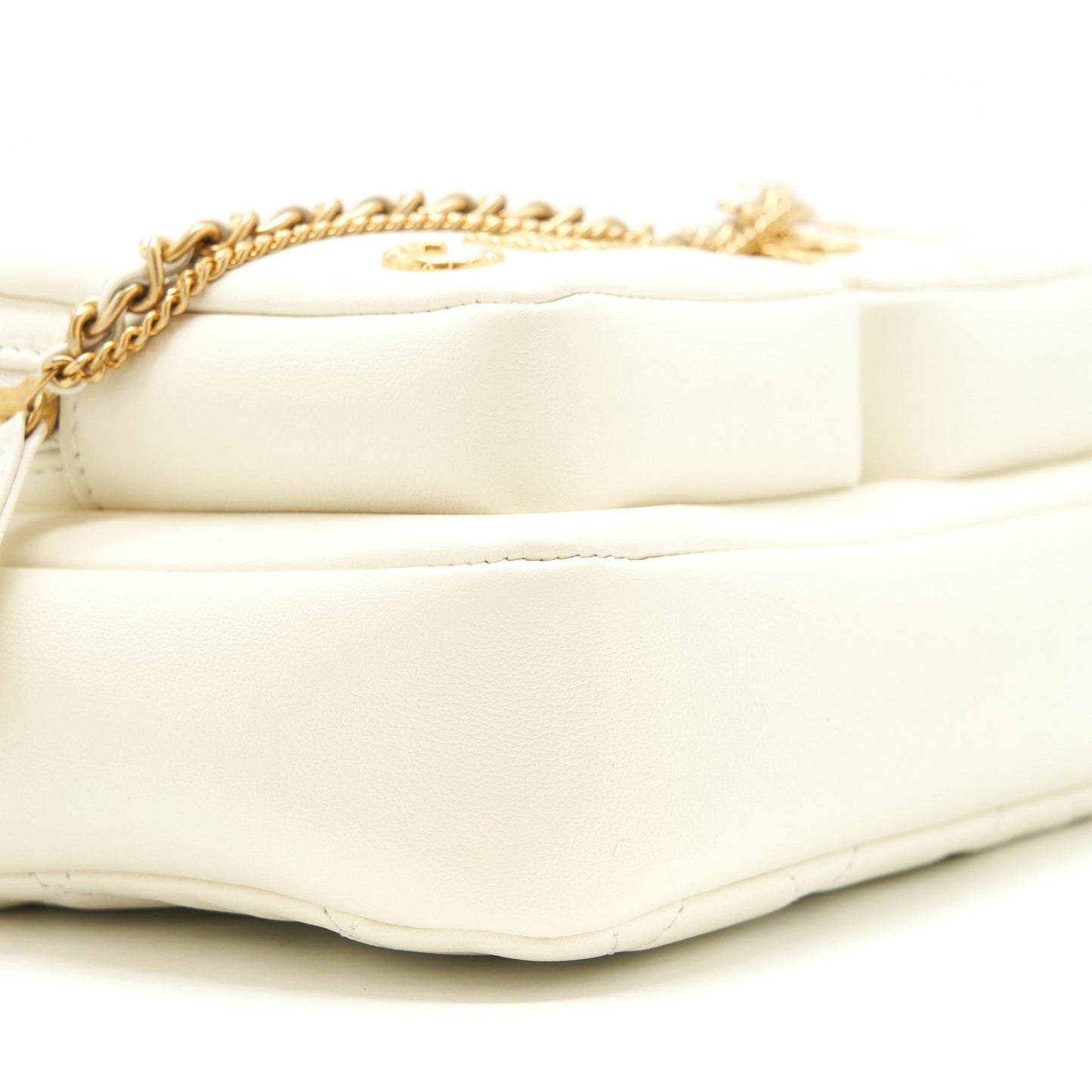 Chanel 22C Camera Bag calfskin white GHW (Microchip)