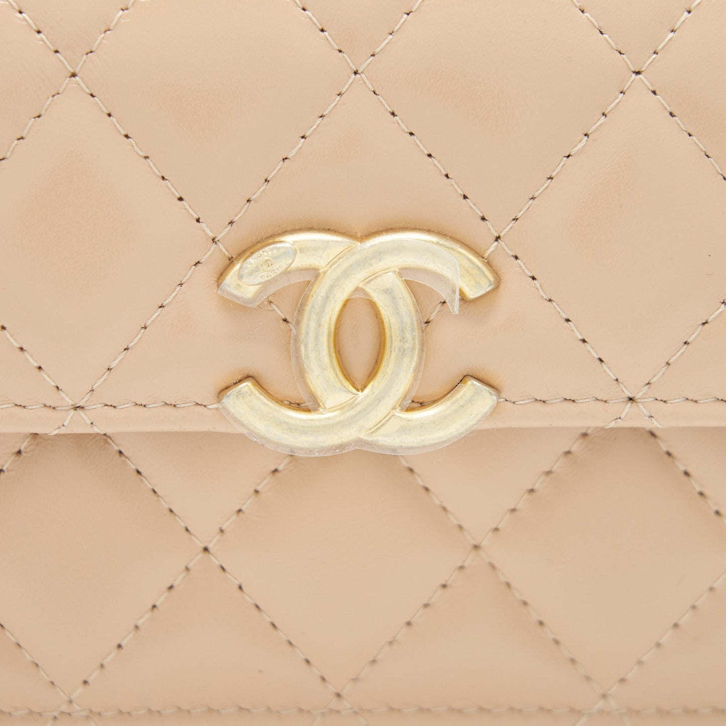 Chanel 21A Flap Coin Purse with Chain beige