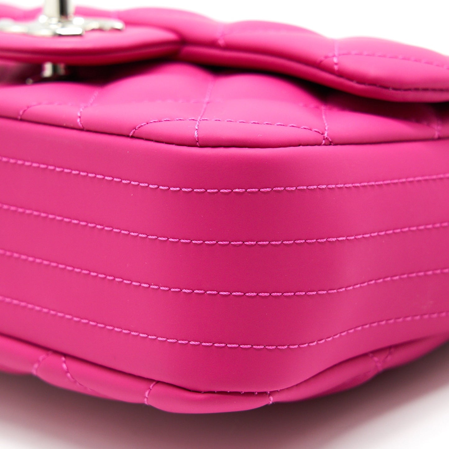Chanel Rubber quilted lambskin flap Bag pink SHW