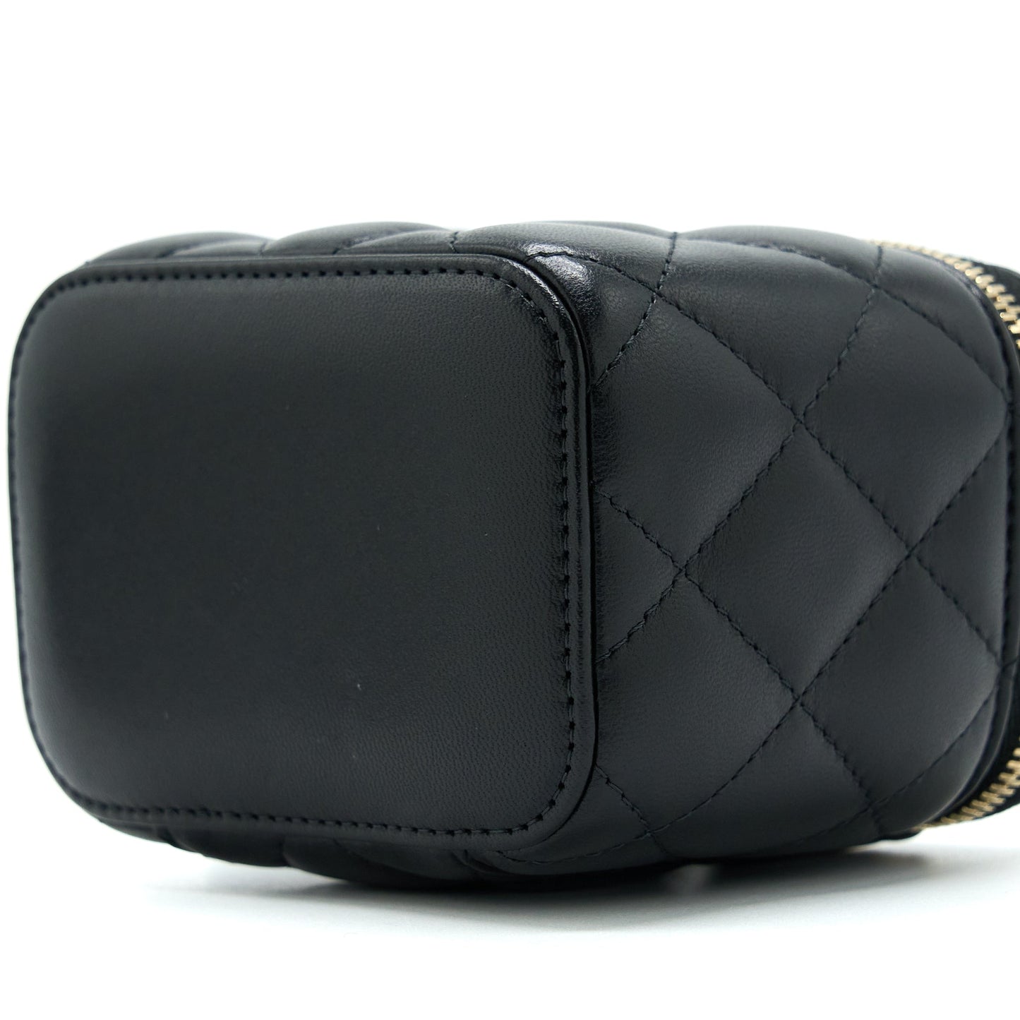 Chanel 22A Pearl Crush Mini Vanity With Chain Lambskin Black GHW