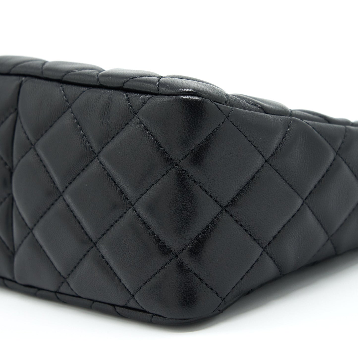 Chanel 22S Pearl Crush Hobo Bag Lambskin Black GHW (Microchip)