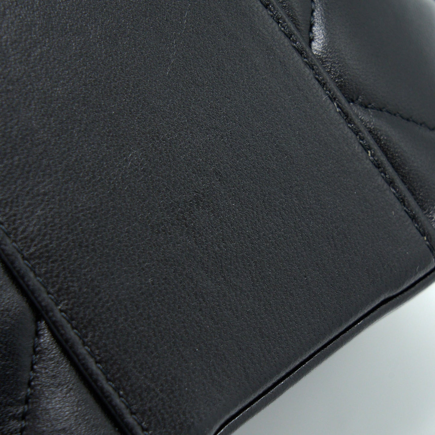 Chanel Trendy Vanity Case Lambskin Black LGHW (Microchip)