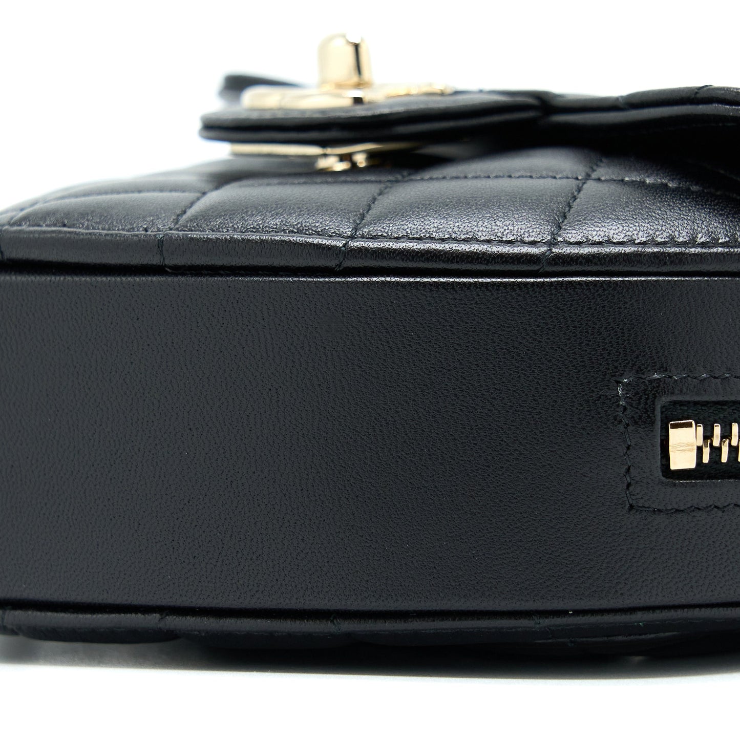 Chanel 22S Small Heart Bag Lambskin Black LGHW