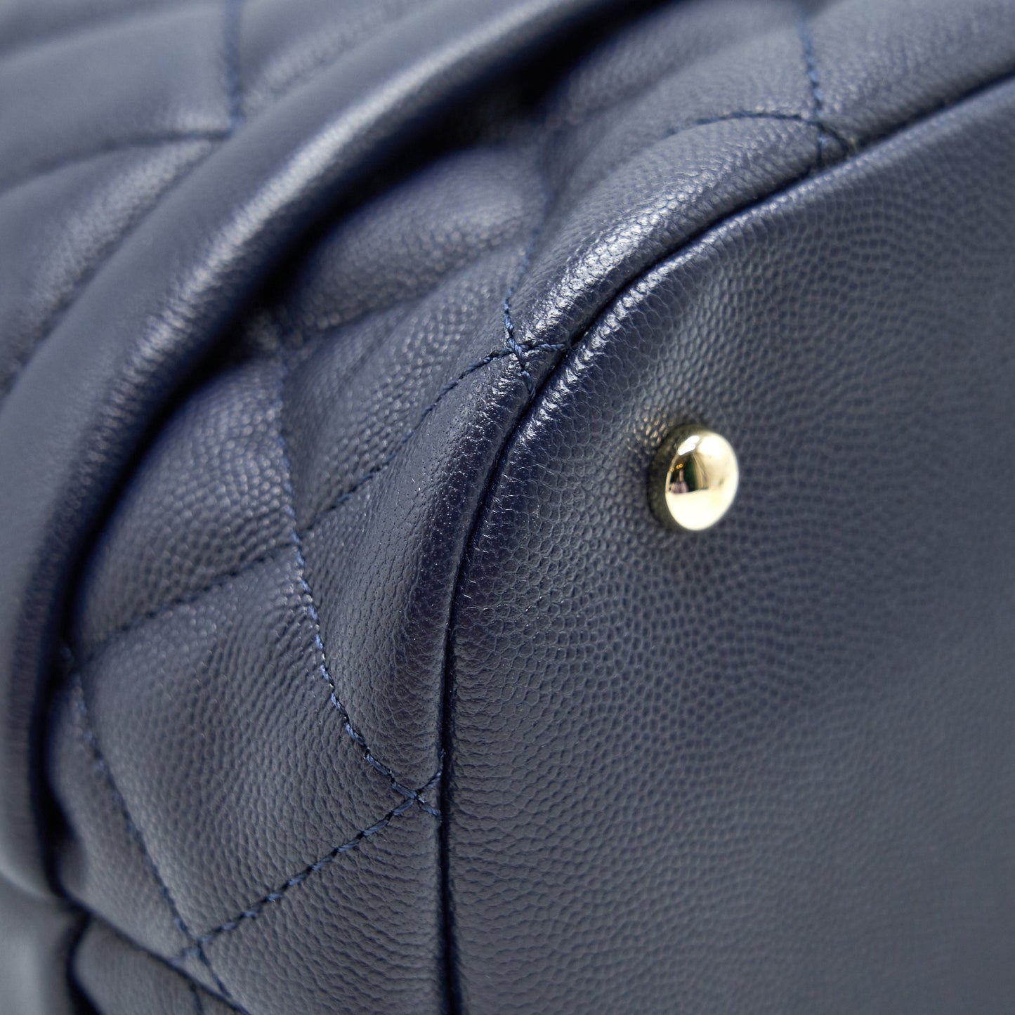 CHANEL BUCKET BAG IN Navy GHW