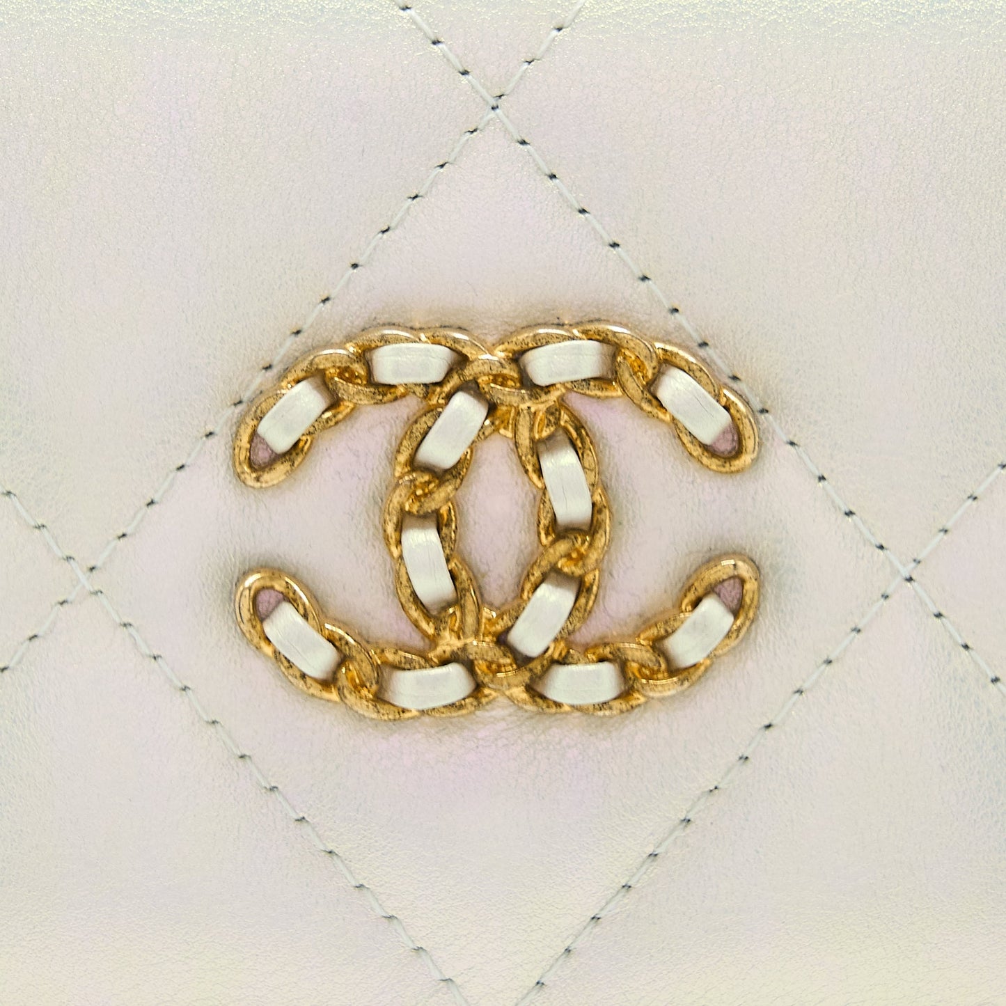 Chanel 19 Phone Pouch With Chain Iridescent White GHW