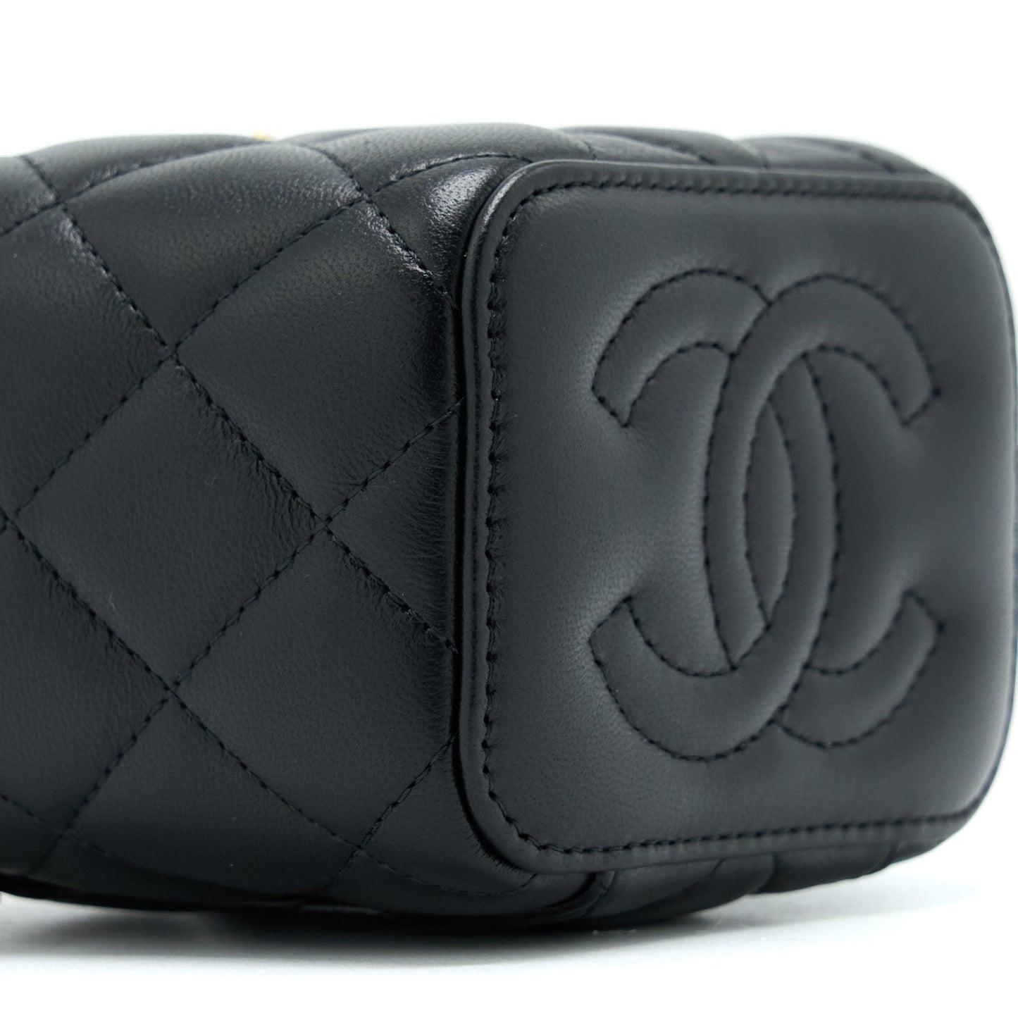Chanel 22B Pearl Crush Mini Vanity With Chain Lambskin Black GHW