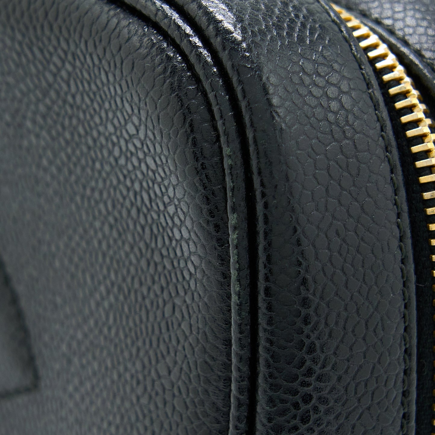 Chanel Vintage CC Logo Vanity Caviar Black GHW