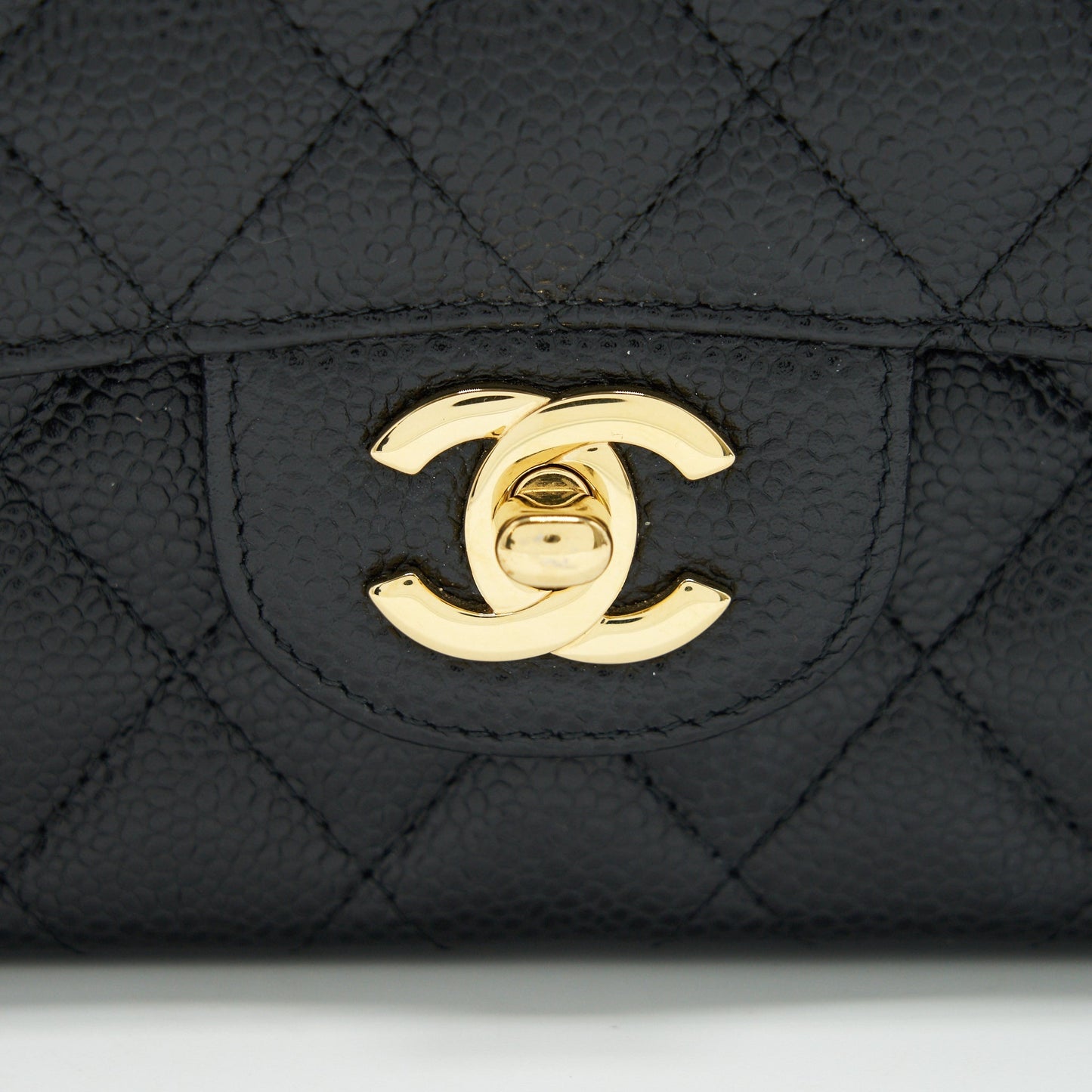 Chanel medium Classic double flap Bag Caviar black GHW serial 25