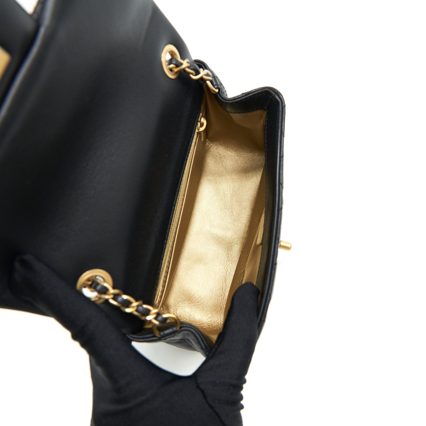 Chanel 21B pearl crush Square mini flap Bag black GHW (new version with microchip)