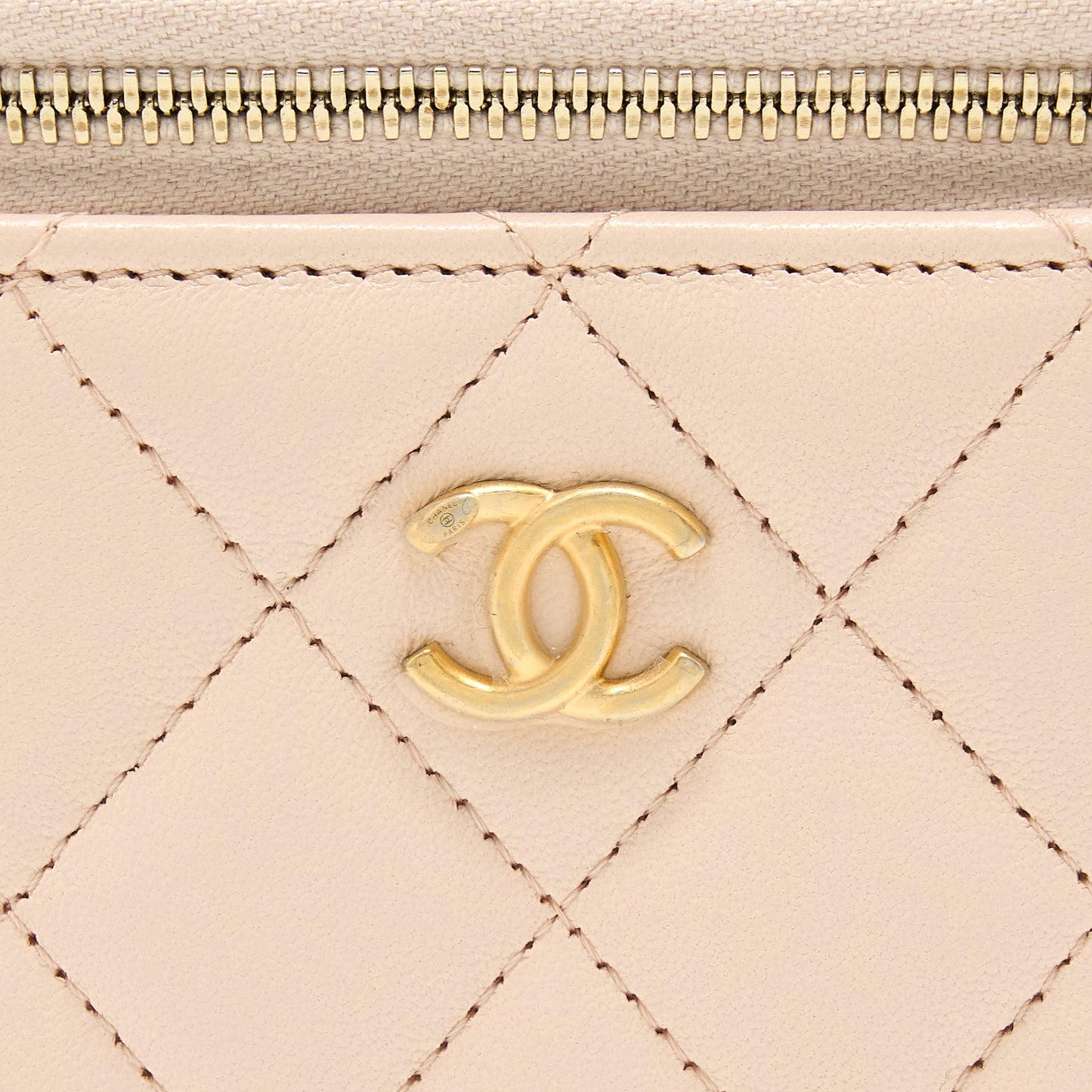 Chanel Pearl Crush Mini Vanity With Chain Lambskin Light Pink GHW