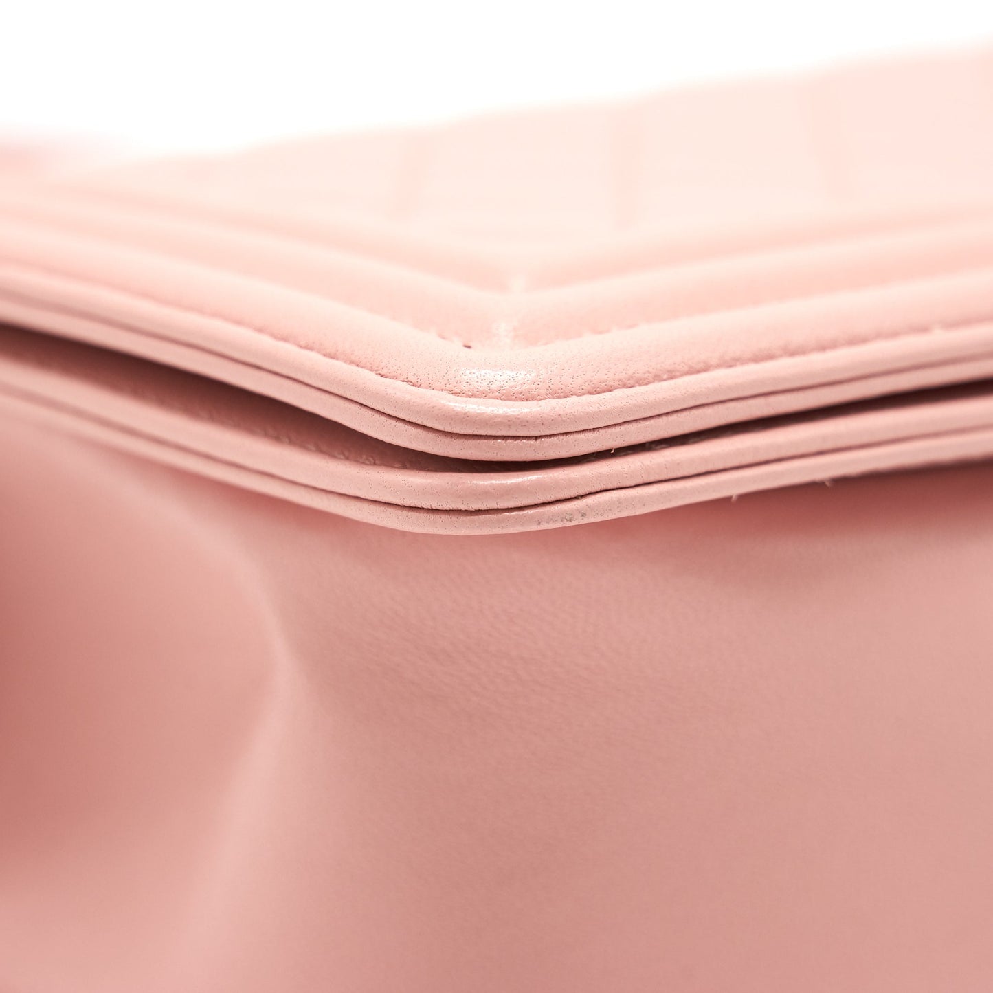 CHANEL BOY CHANEL HANDBAG LAMBSKIN PALE PINK