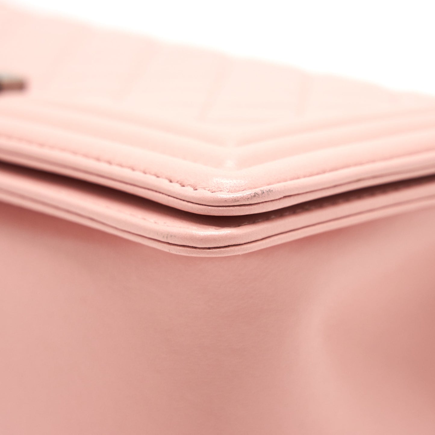 CHANEL BOY CHANEL HANDBAG LAMBSKIN PALE PINK