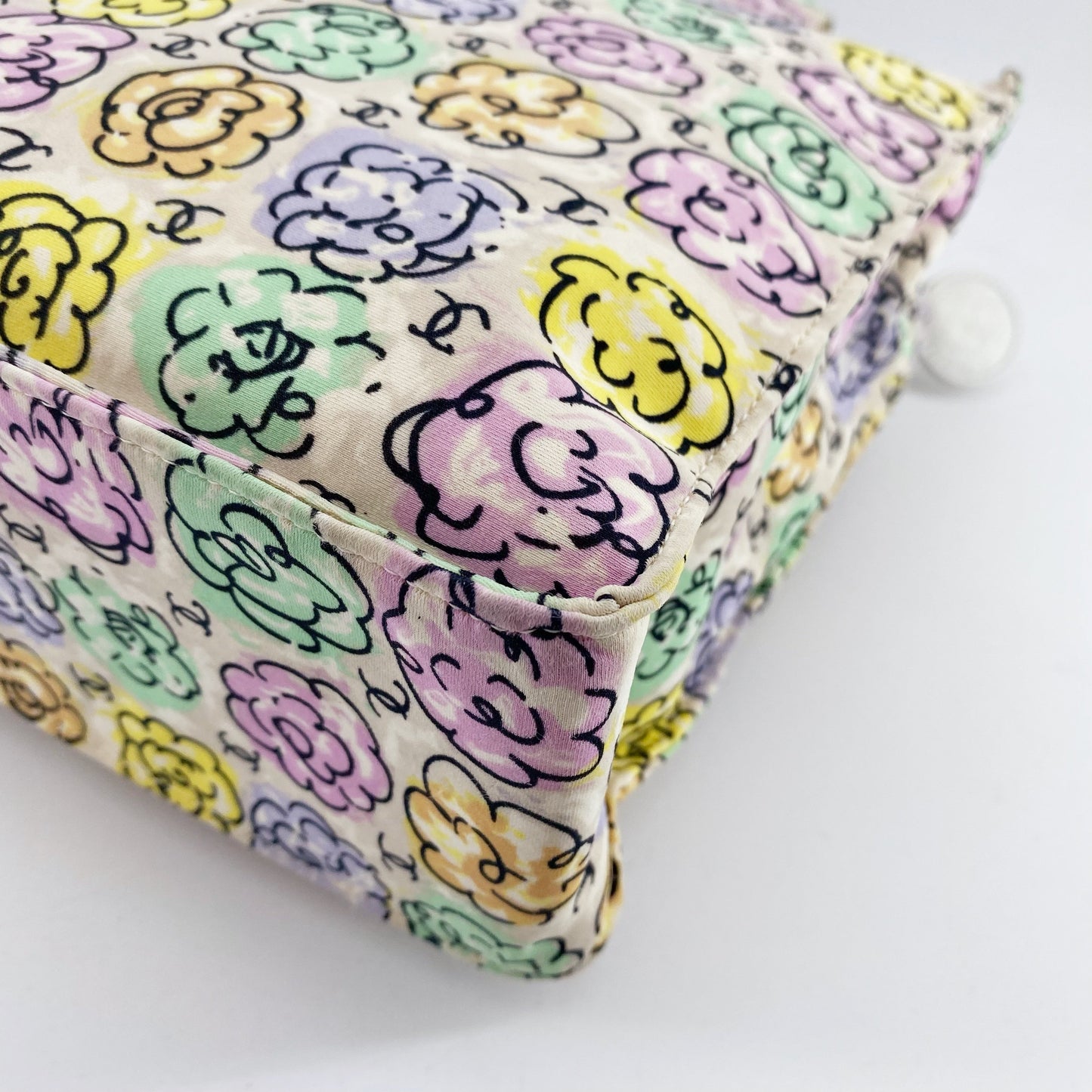Chanel Vintage Flower CC Loge tote