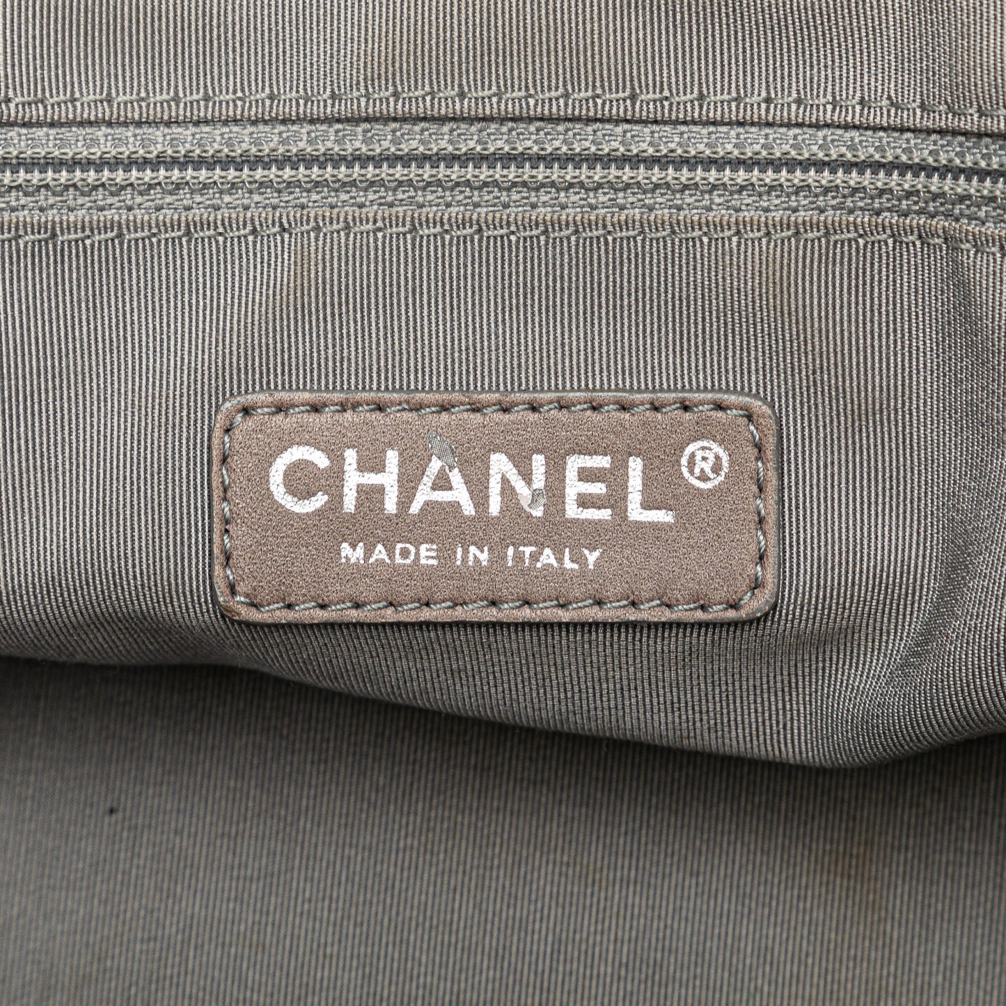 Chanel Sac Medium Metallic Calfskin Modern Chain Tote