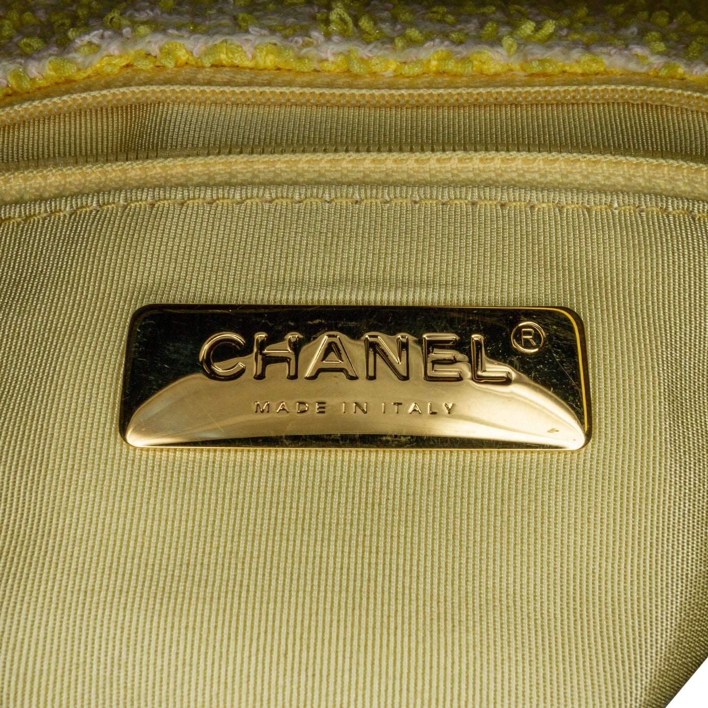 Chanel Sac Medium Tweed 19 Flap