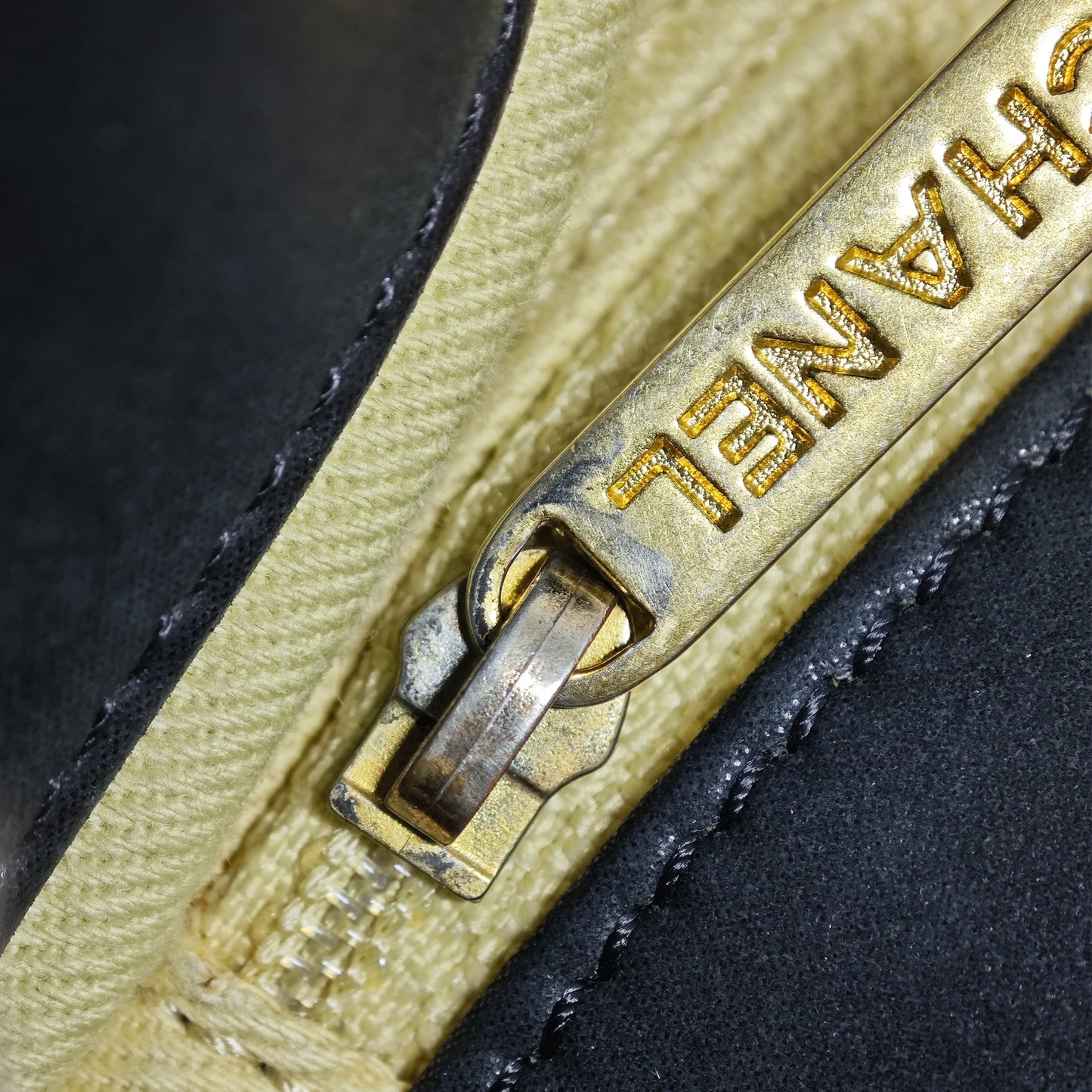 Chanel Sac Large Aged Calfskin Chic Quilt Flap