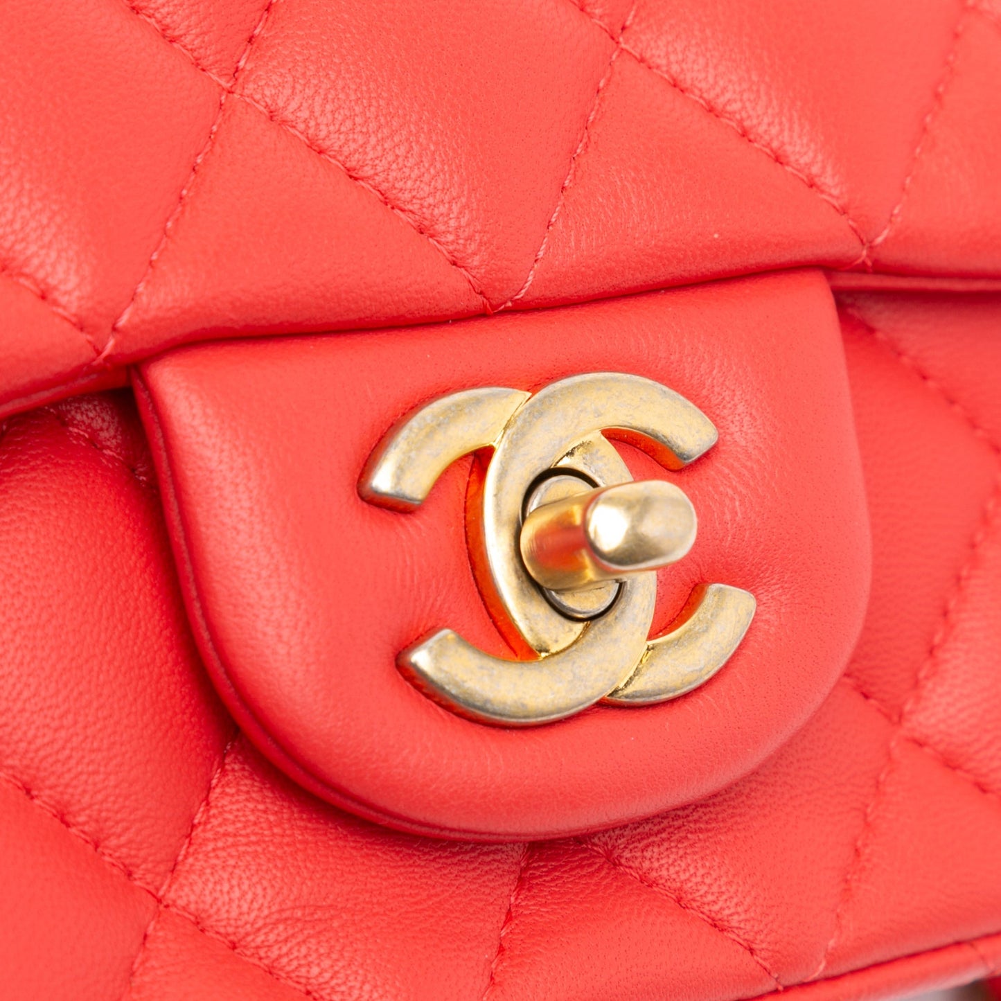 Chanel Sac Mini Square Classic Lambskin Single Flap