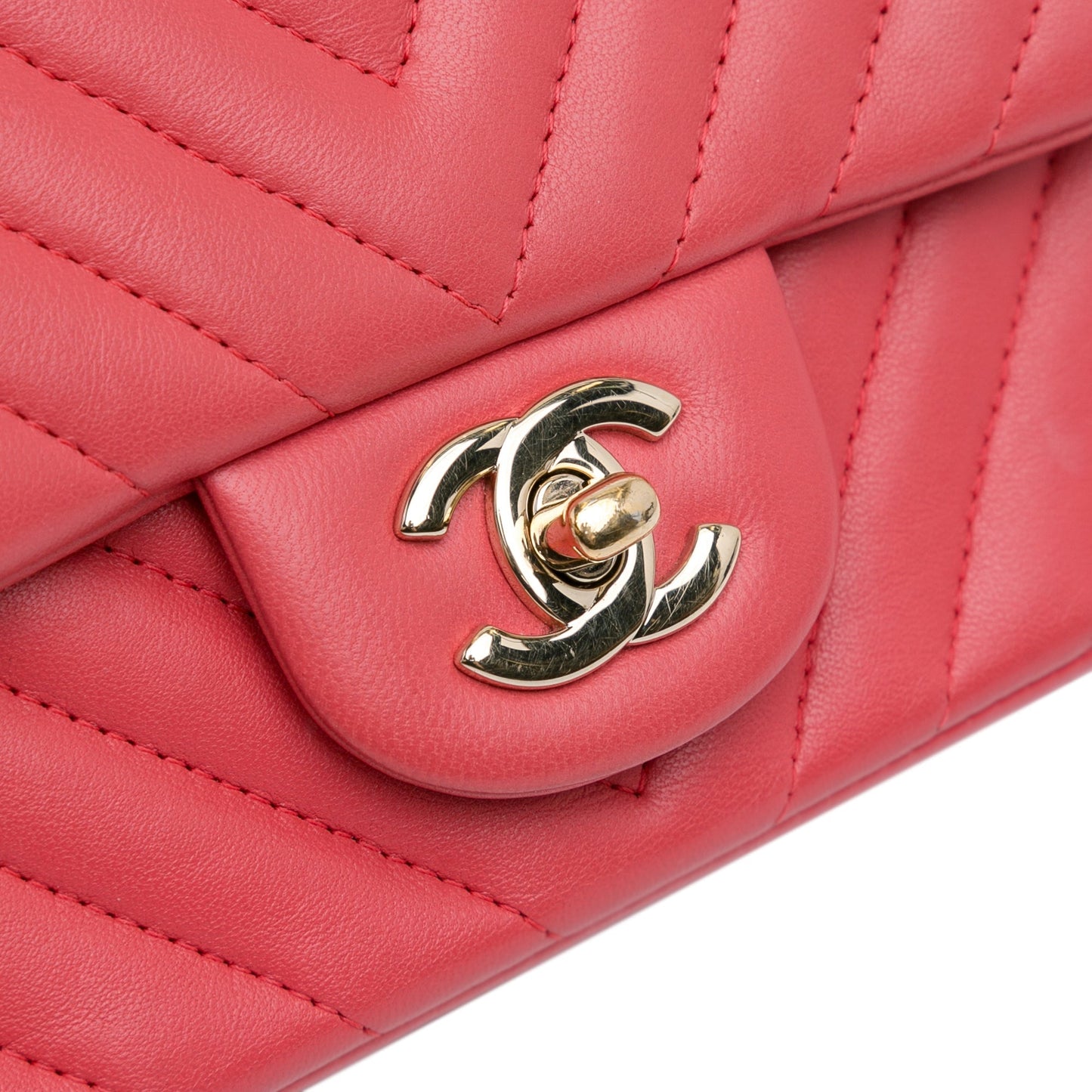 Chanel Sac Mini Square Classic Chevron Lambskin Flap