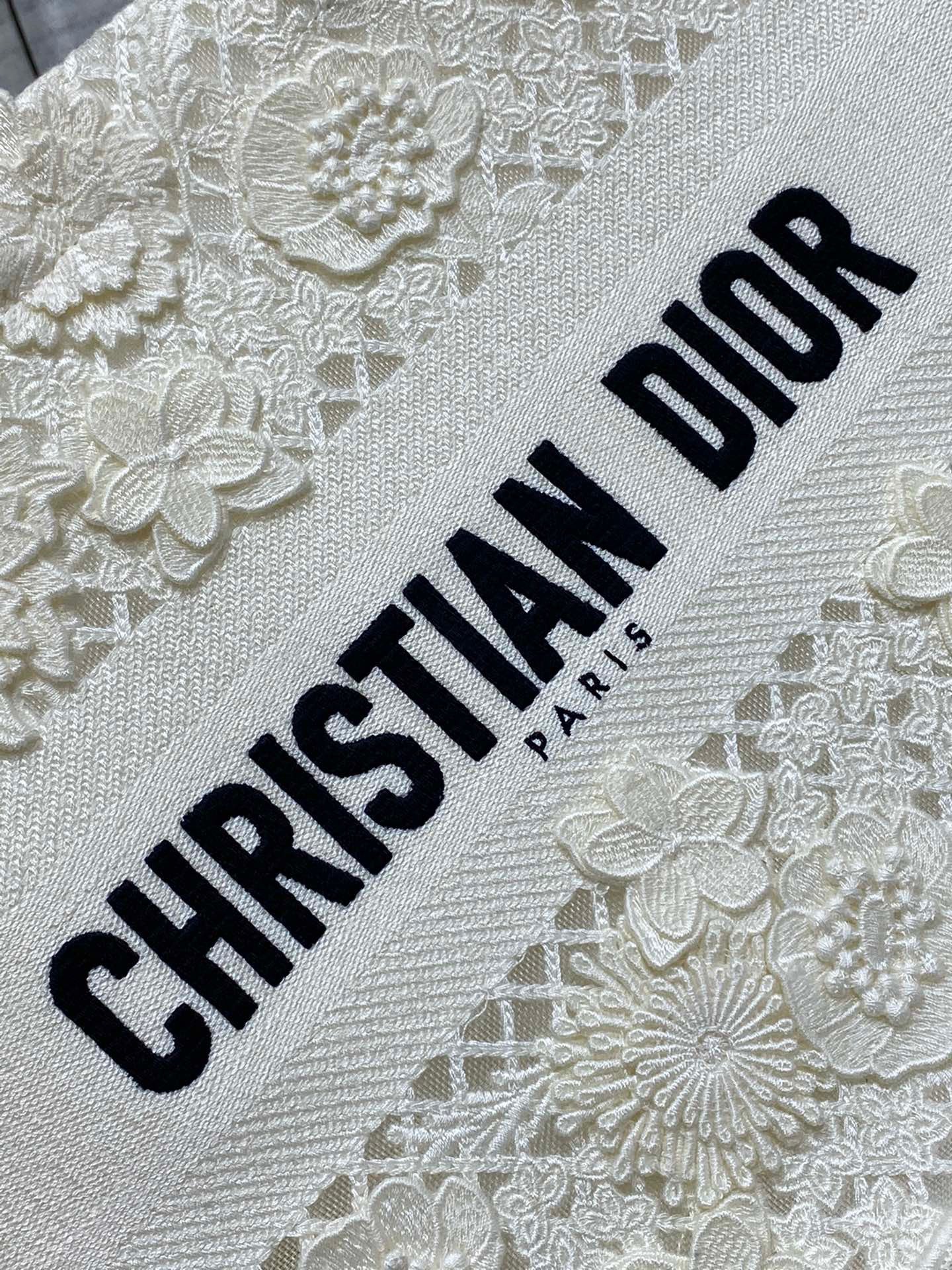 DR283 Medium Dior Book Tote / HIGHEST QUALITY VERSION / 14 x 11 x 5.5 inches