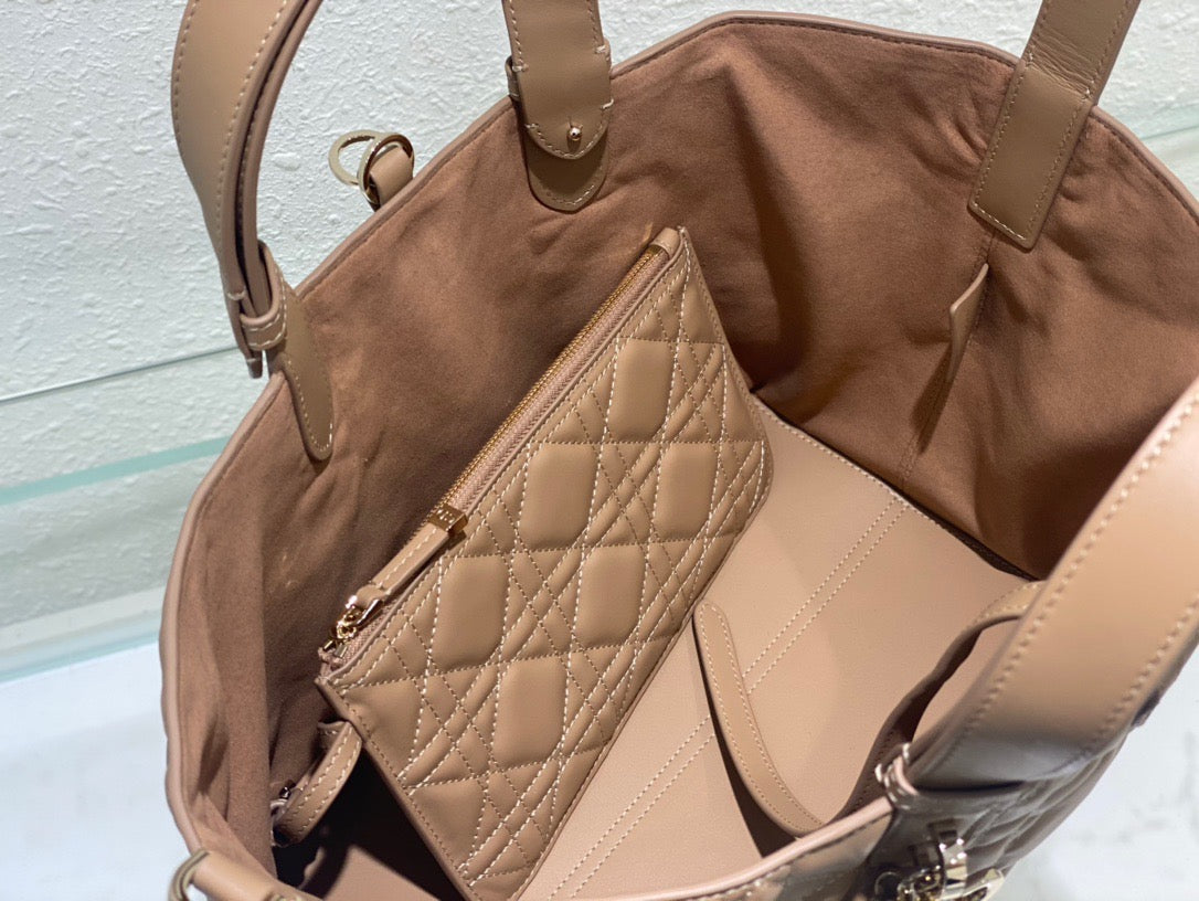 DR305 Medium Dior Toujours Bag / HIGHEST QUALITY VERSION / 11 x 7.5 x 8.5 inches