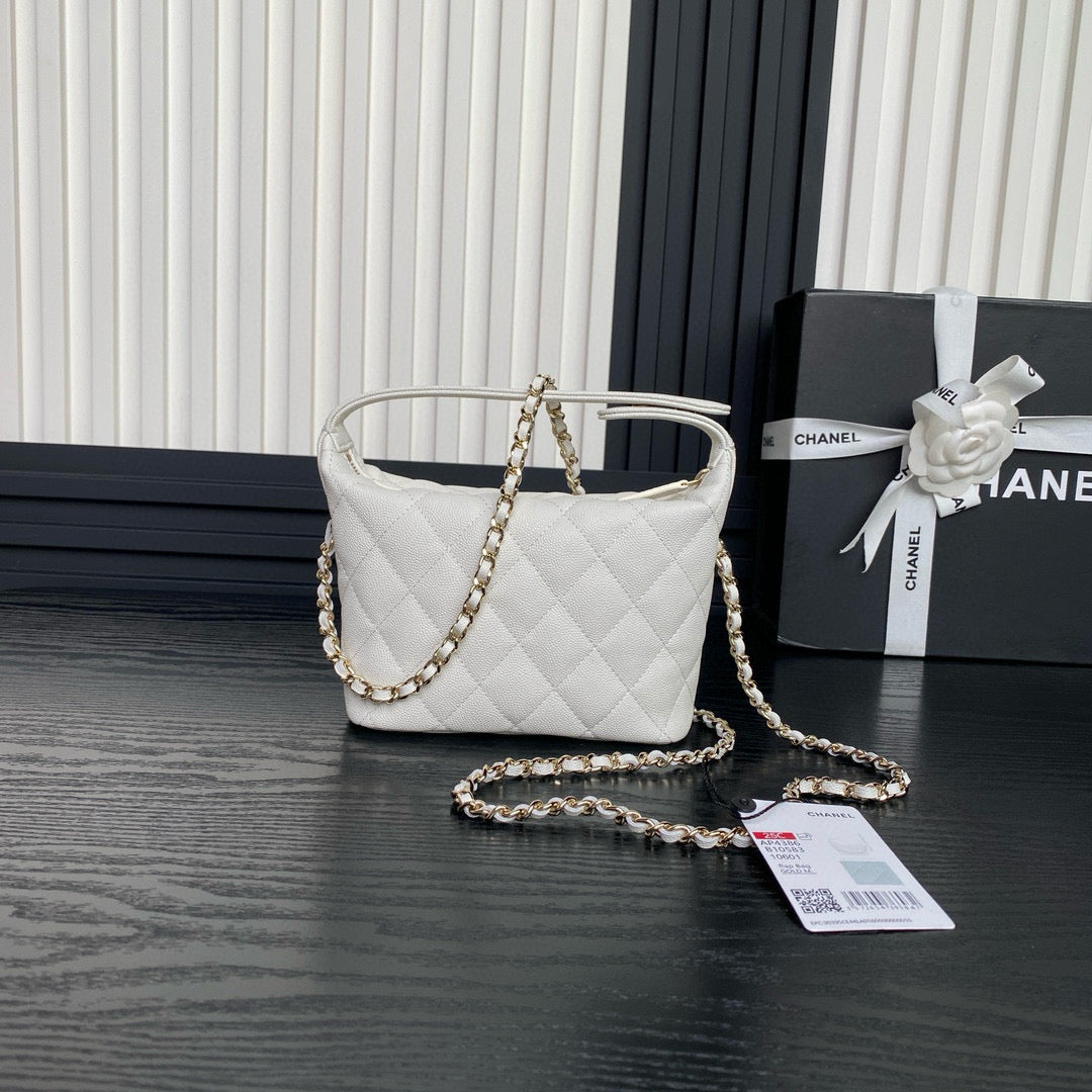 CHANEL 25C Hobo Bag 21.5cm Top Handle White Grained Calfskin