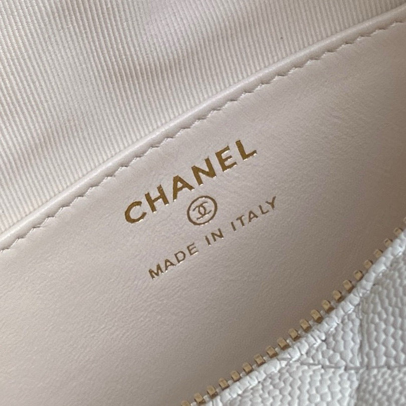 CHANEL 25C Hobo Bag 21.5cm Top Handle White Grained Calfskin