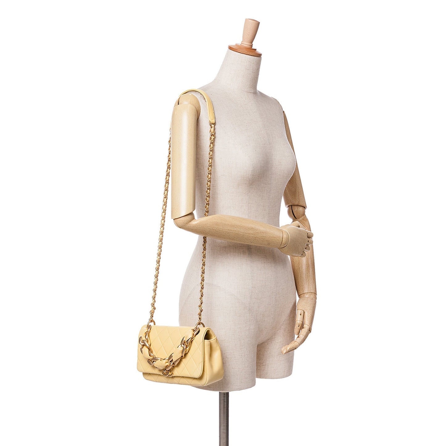 Chanel Sac Quilted Lambskin Chain Is More Flap