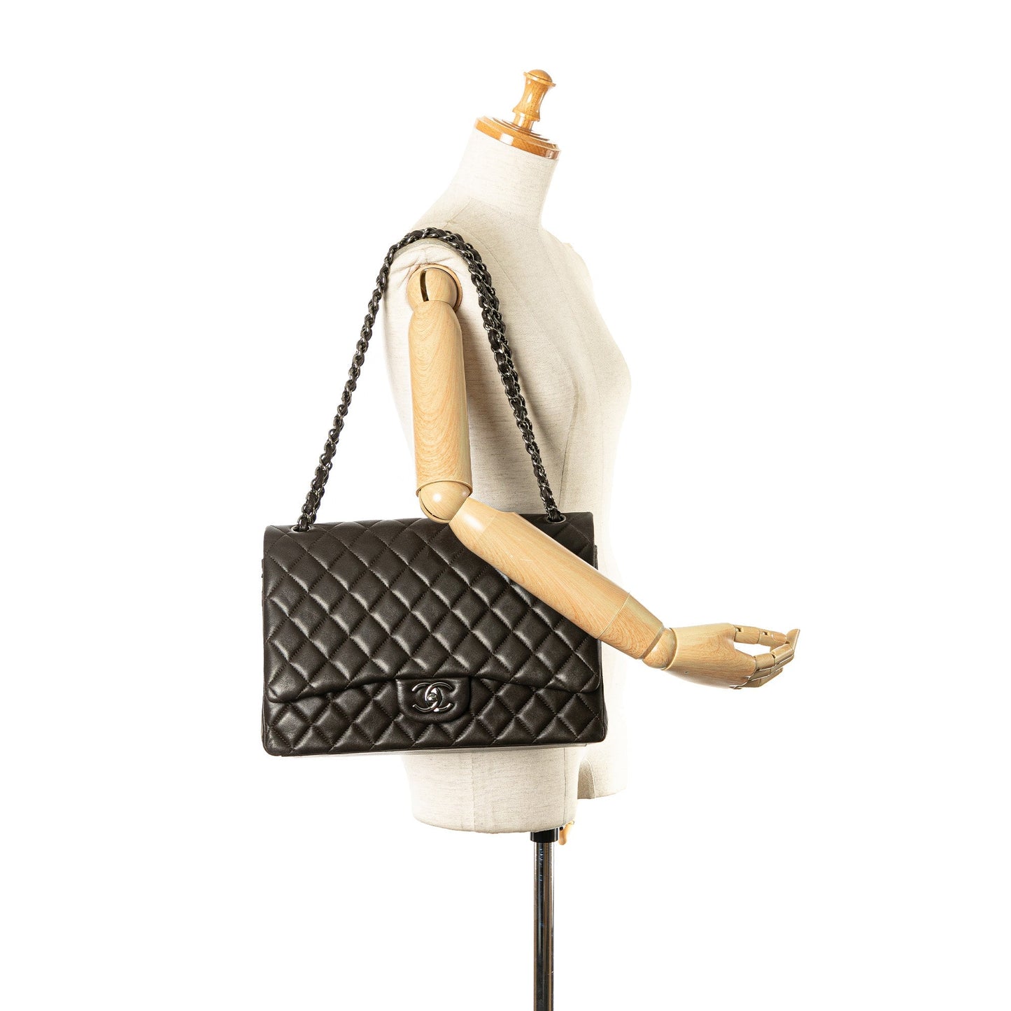 Chanel Sac Maxi Classic Lambskin Double Flap