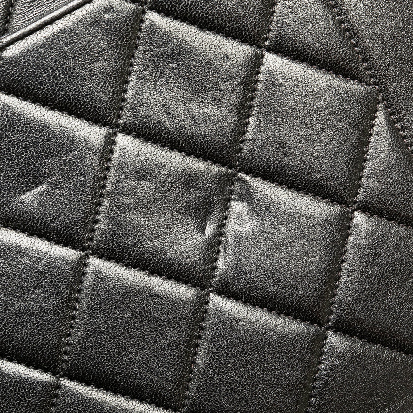 Black Chanel Medium Quilted Lambskin Border Single Flap Shoulder Bag