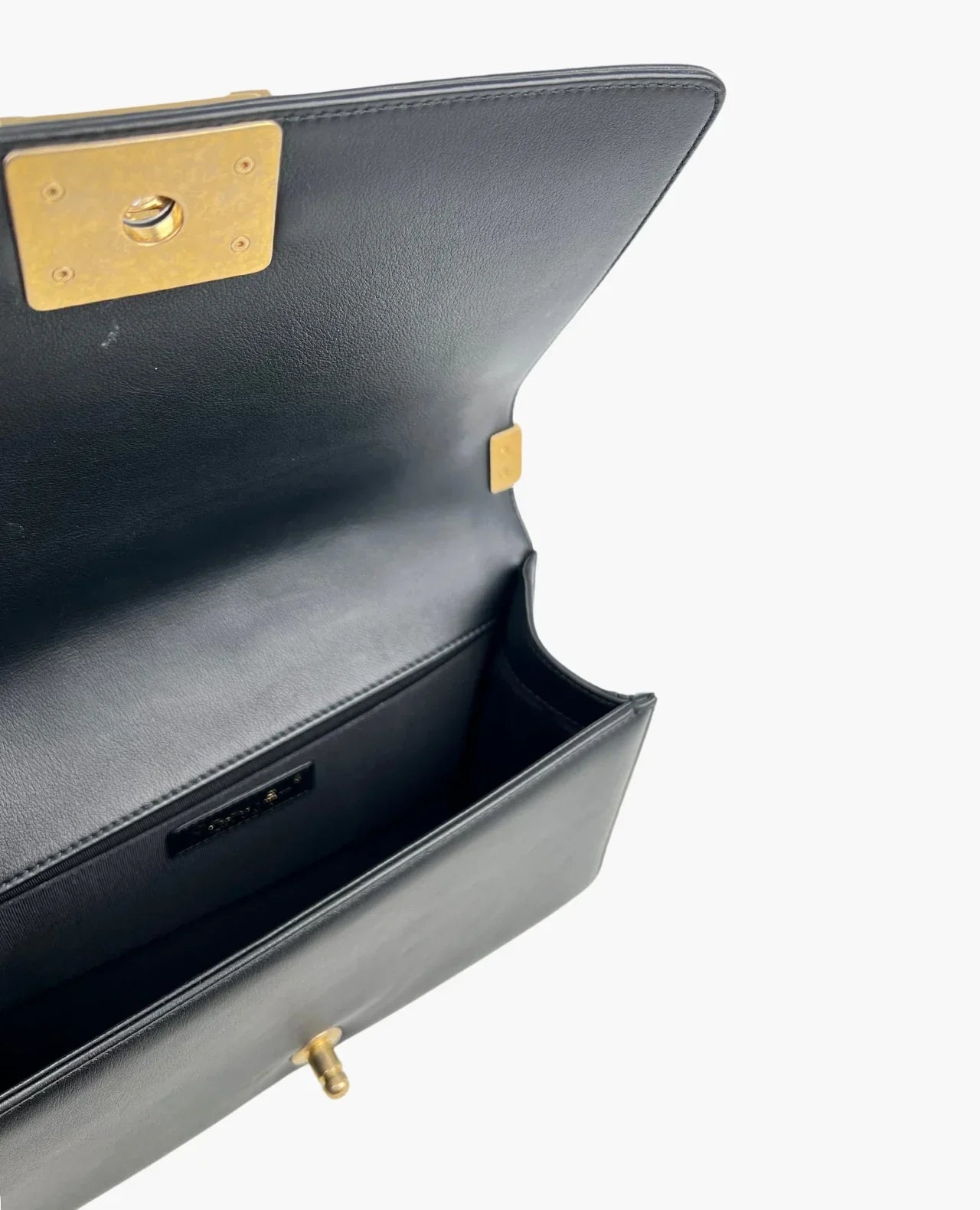 Chanel Sac Boy Medium en cuir noir