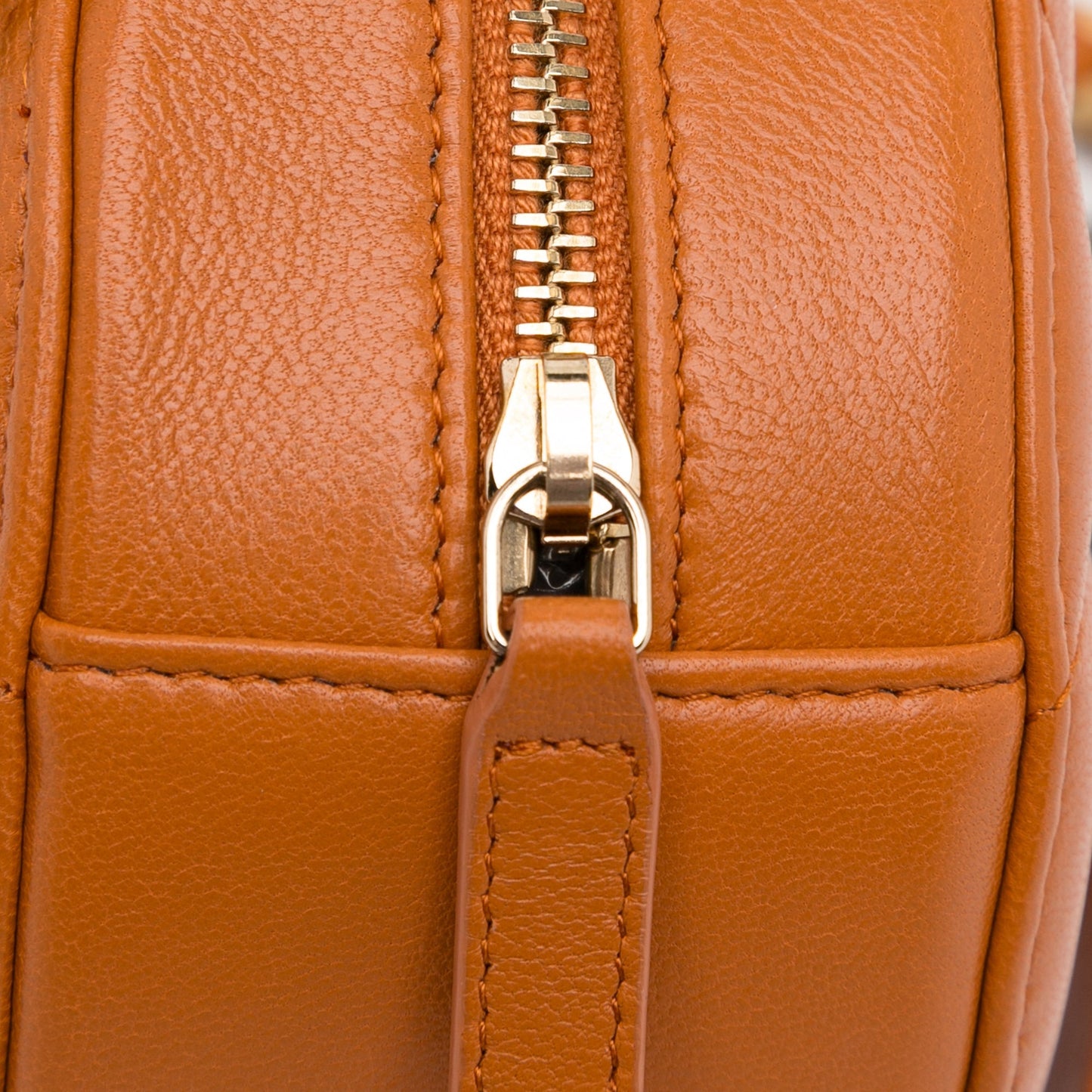 Chanel Sac Lambskin 19 Round Clutch with Chain