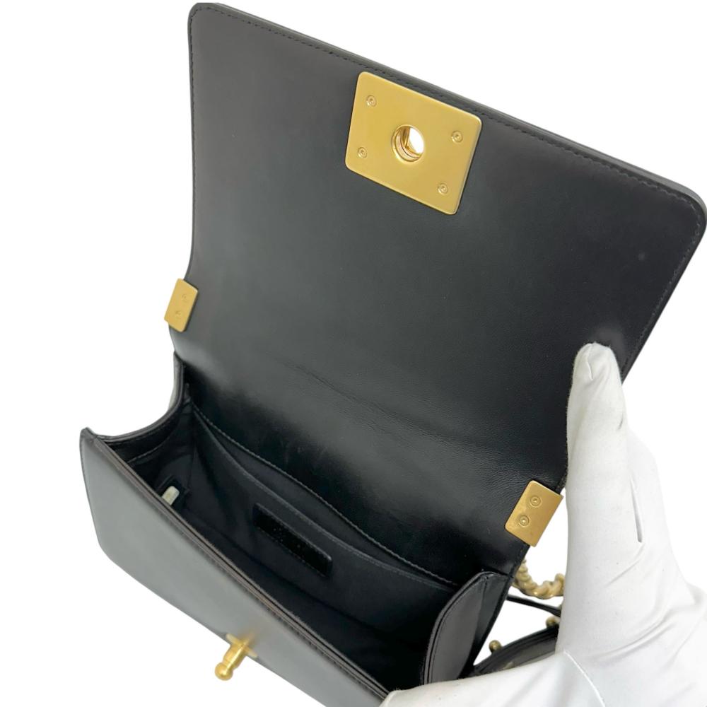 Chanel Boy V-Stitch Leather Shoulder Bag