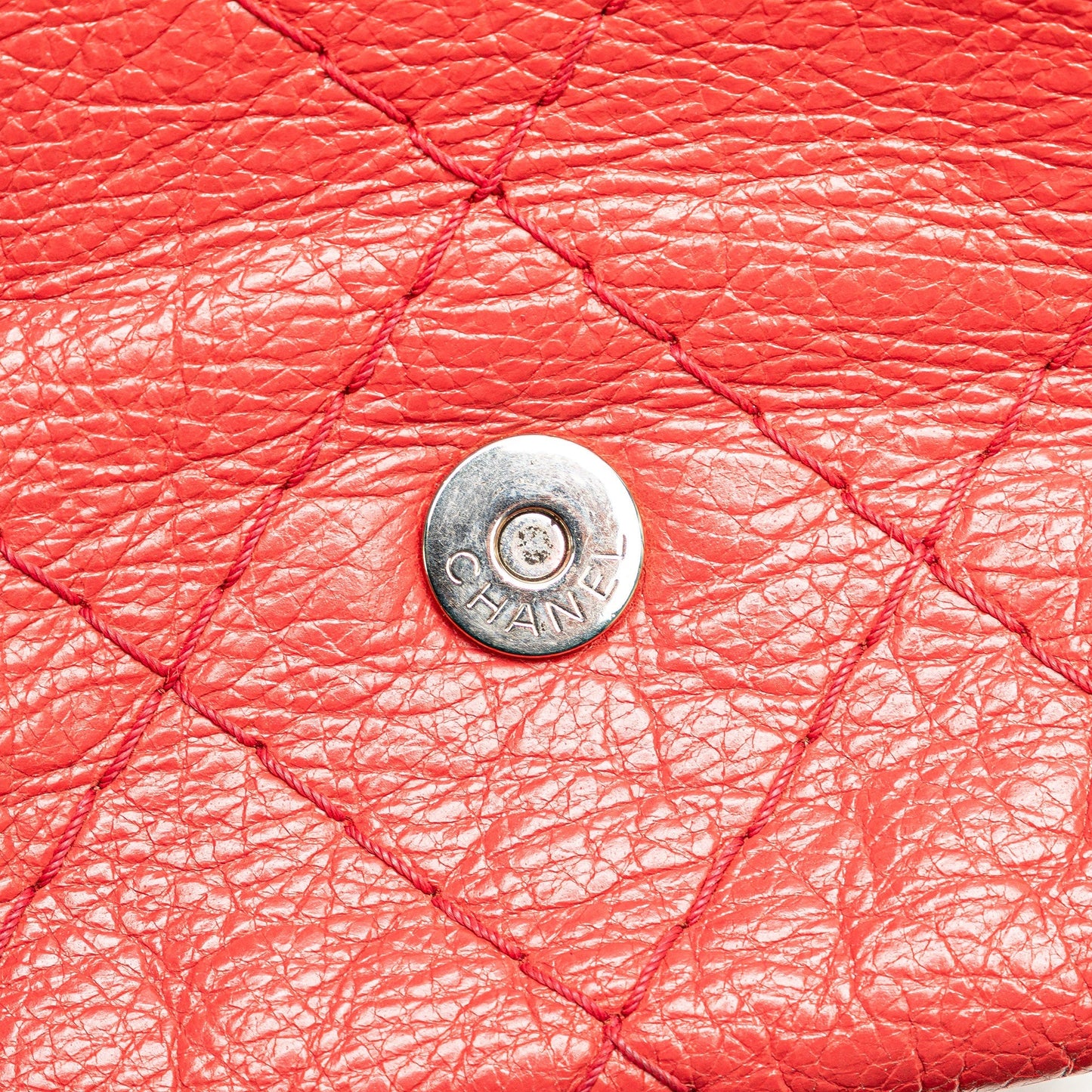 Chanel Sac Large Quilted Aged Calfskin On The Road Flap