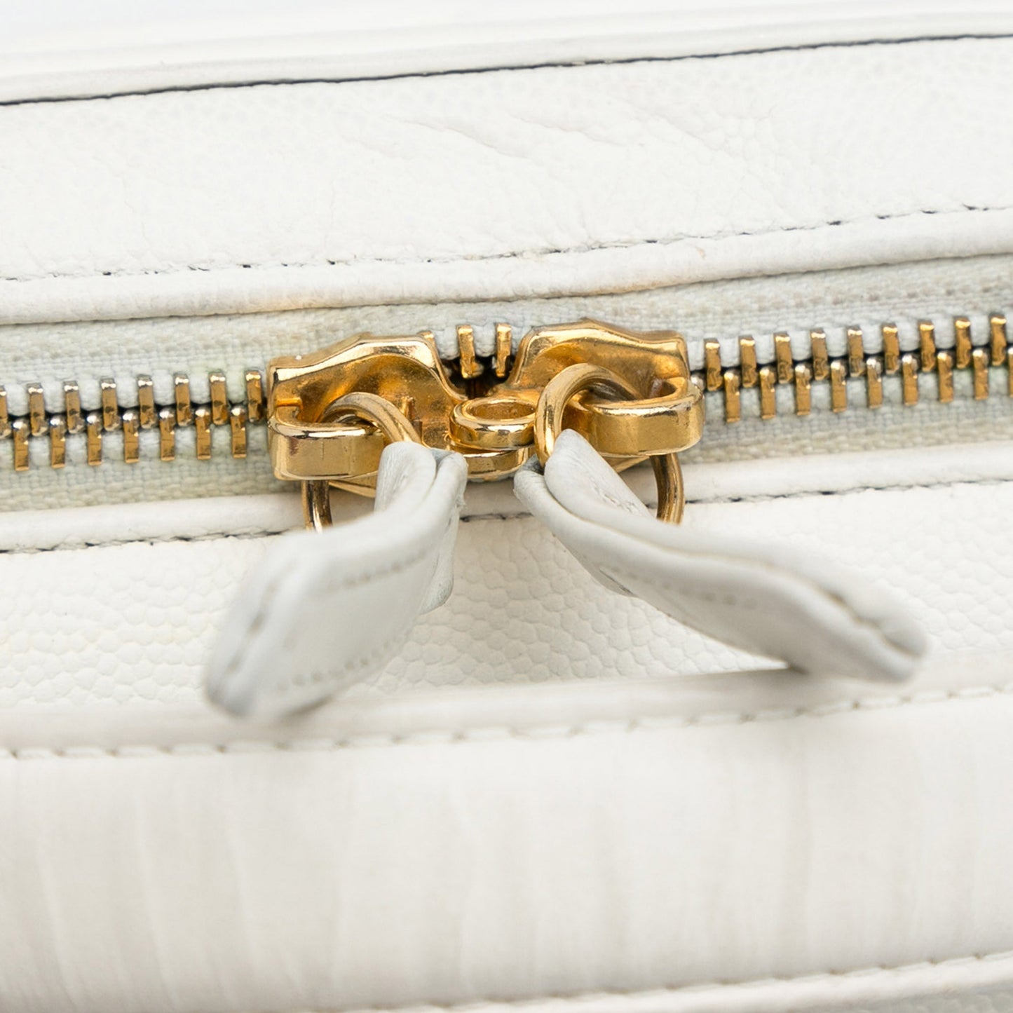 Chanel Sac Medium Caviar Filigree Vanity Case