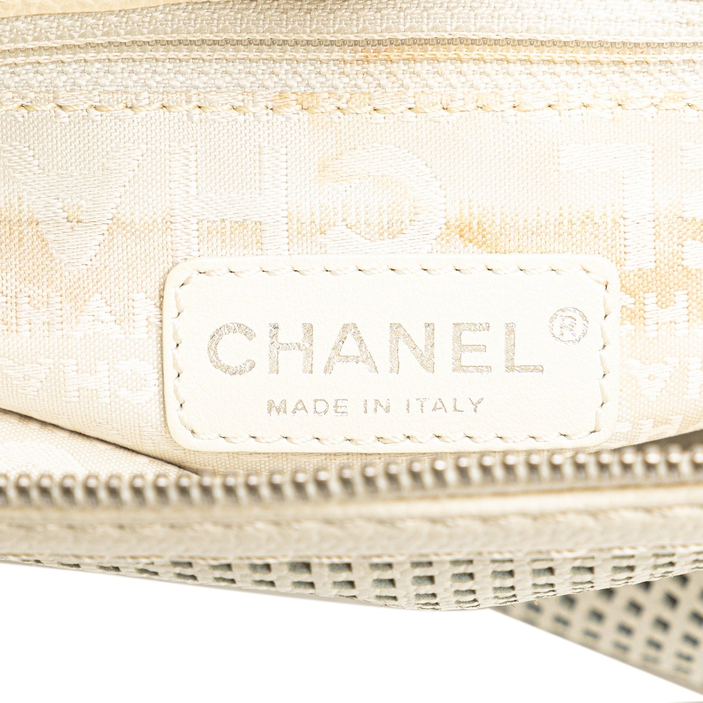Chanel Sac Caviar Perforated Pulley Shoulder Bag