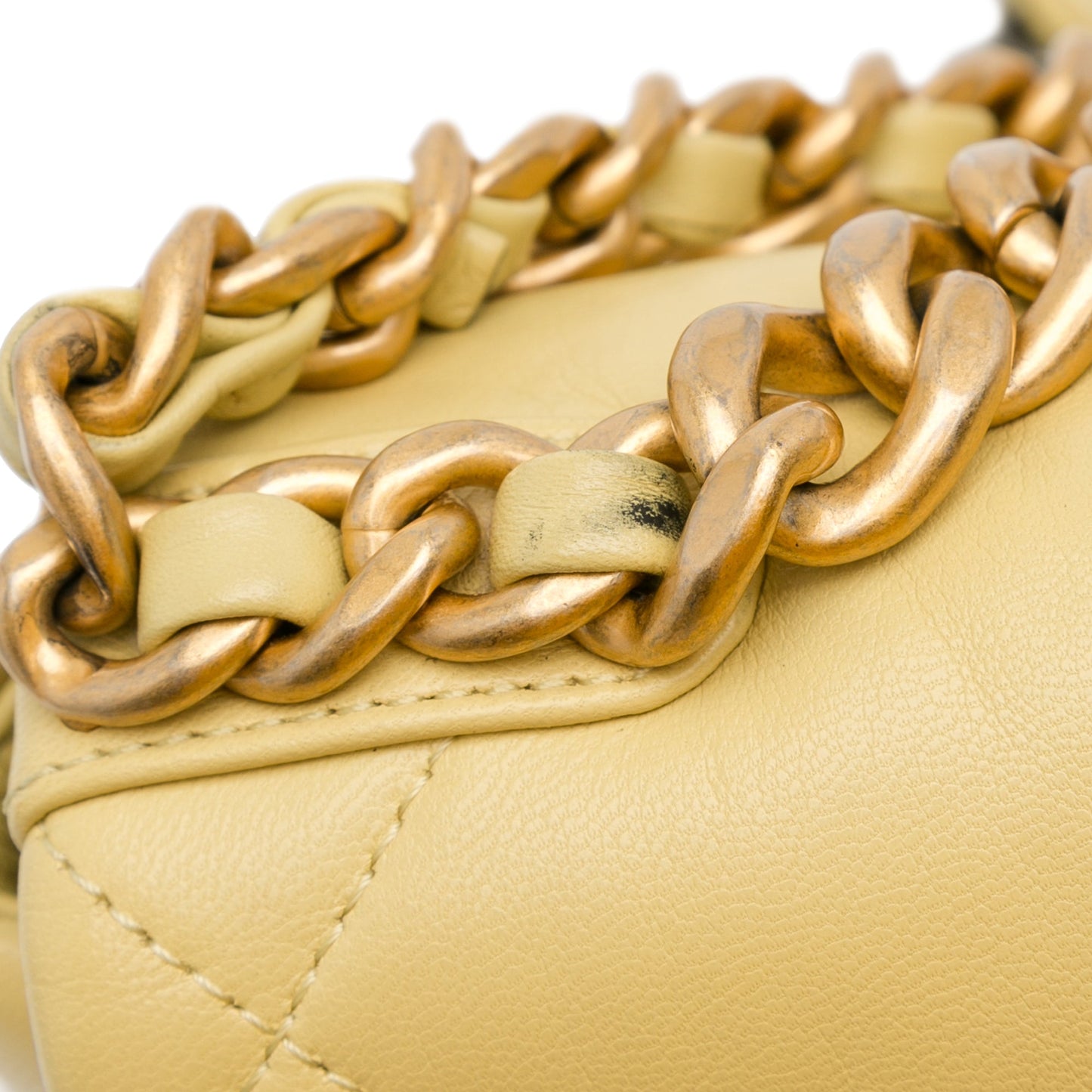 Chanel Sac Medium Lambskin 19 Flap
