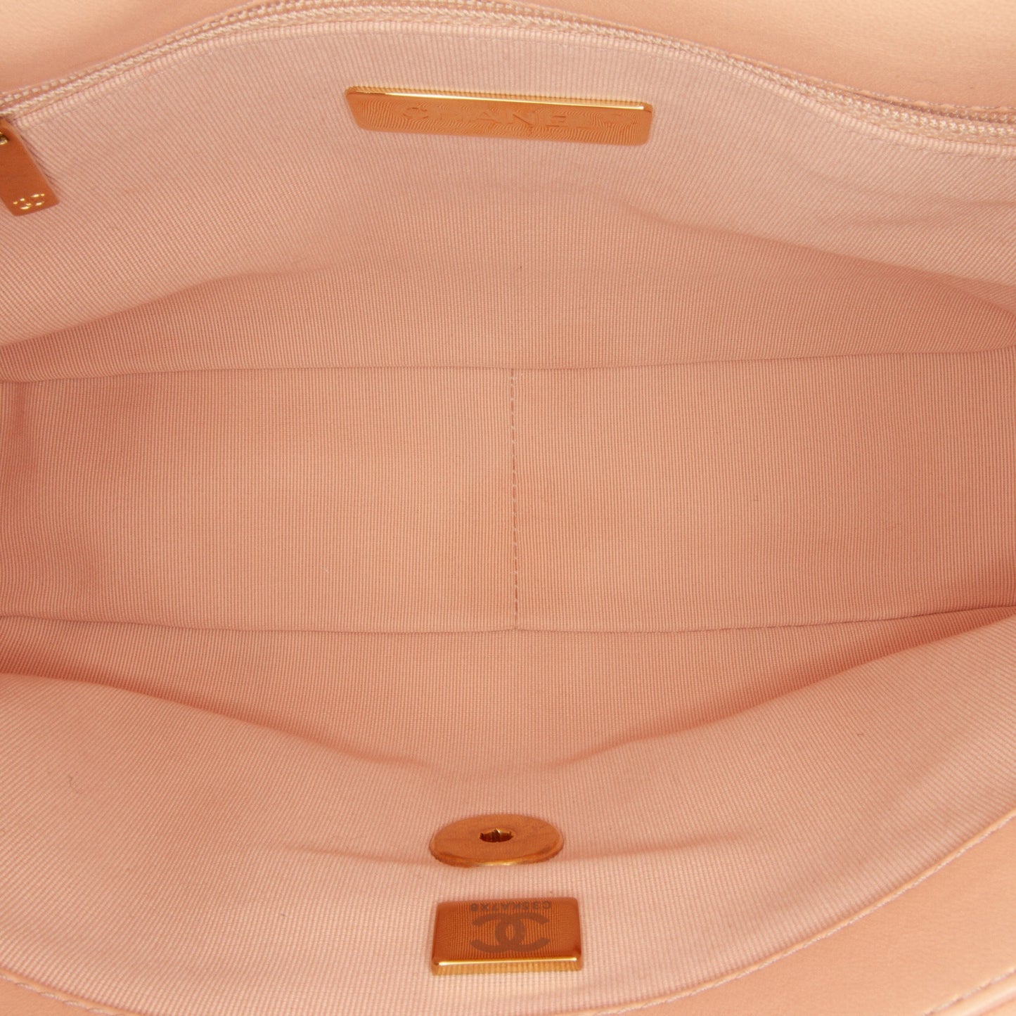 Chanel Sac Medium Lambskin 19 Flap