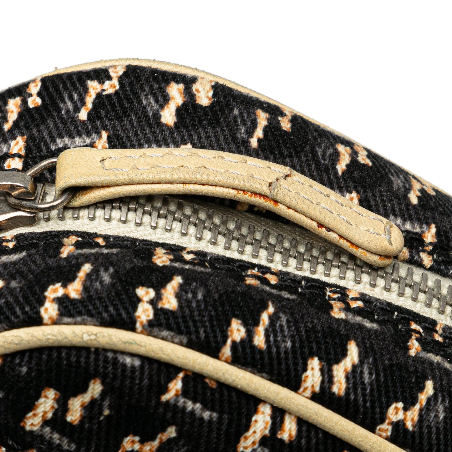 Chanel Sac Canvas Lucky Clover Camera Bag