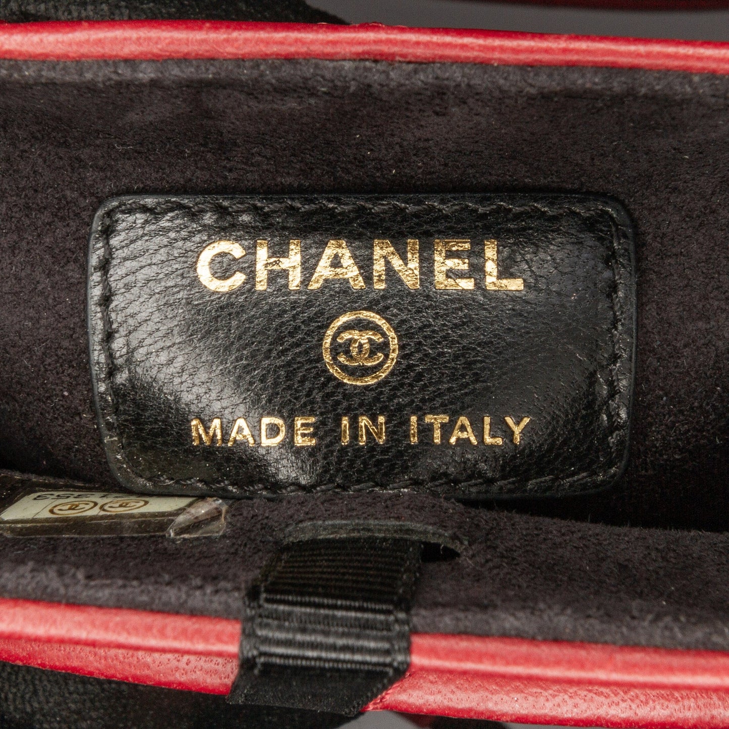 Chanel Sac CC Quilted Lambskin Chain Around Phone Holder