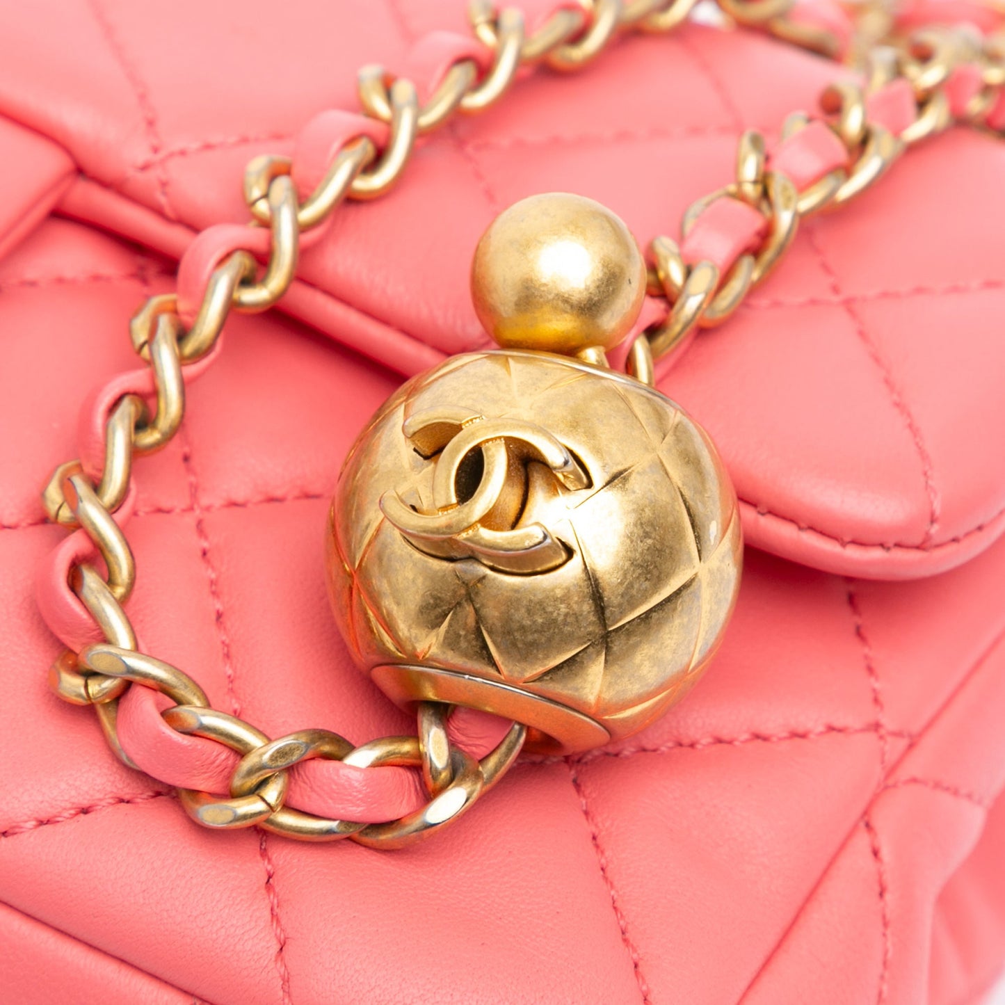 Chanel Sac Mini Rectangular Lambskin Pearl Crush Flap