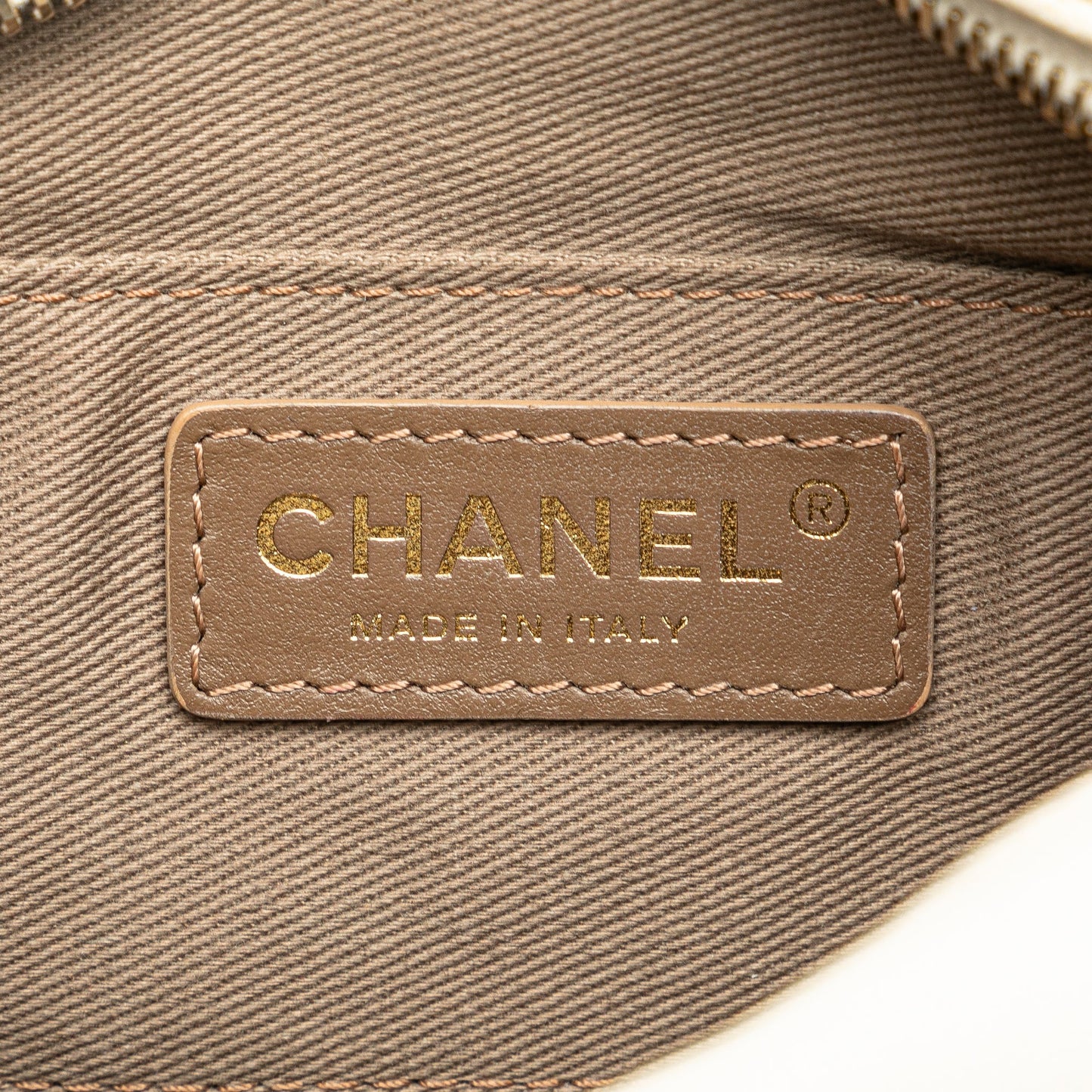 Chanel Sac Small Quilted Goatskin Casual Trip Camera Bag