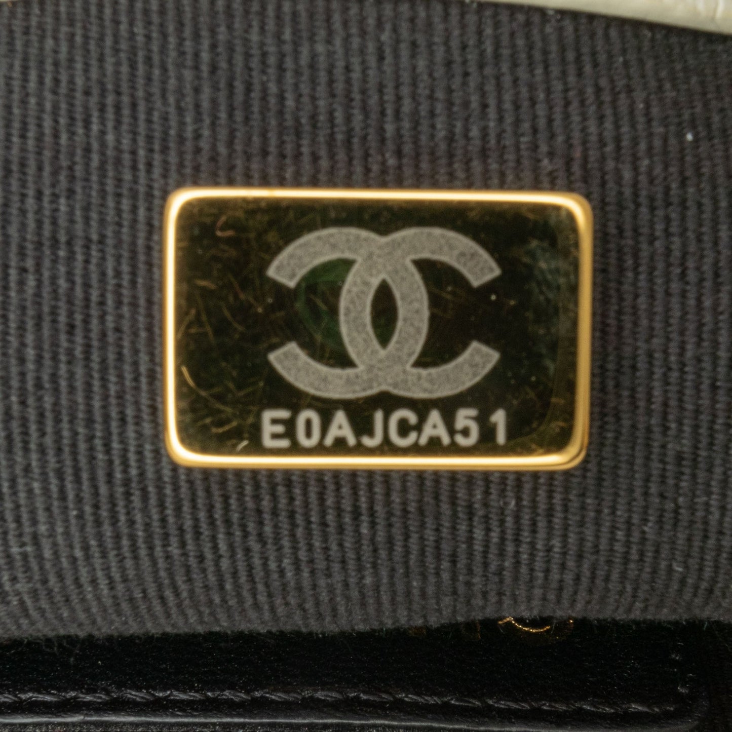 Chanel Sac Mini Caviar Twist Your Buttons Flap