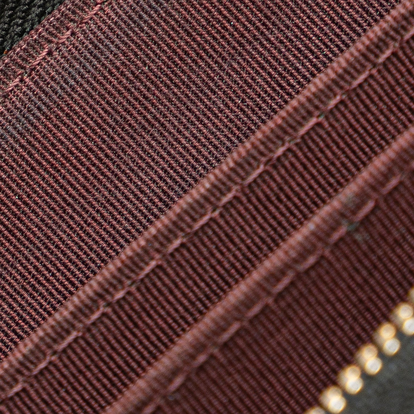 Chanel Sac CC Caviar Zip Around Wallet
