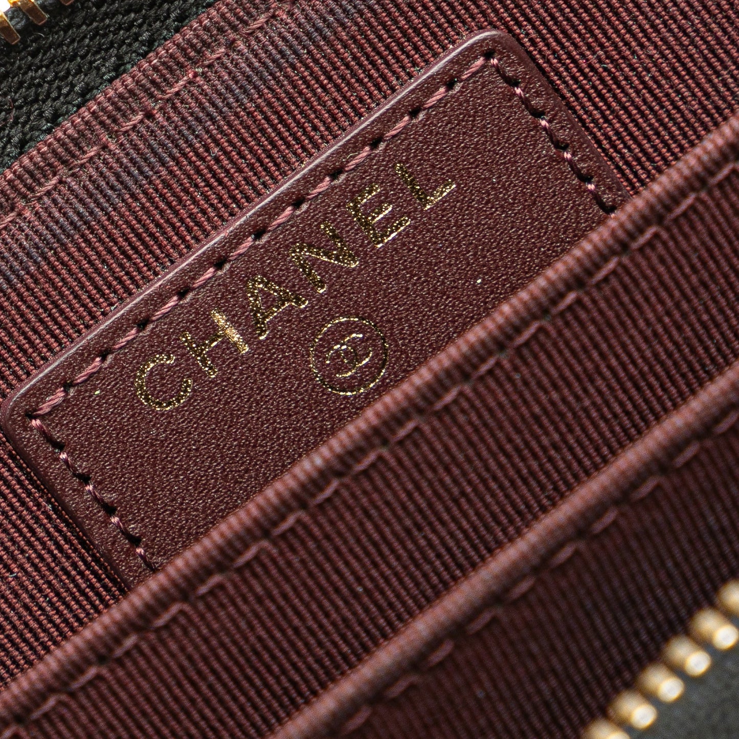 Chanel Sac CC Caviar Zip Around Wallet