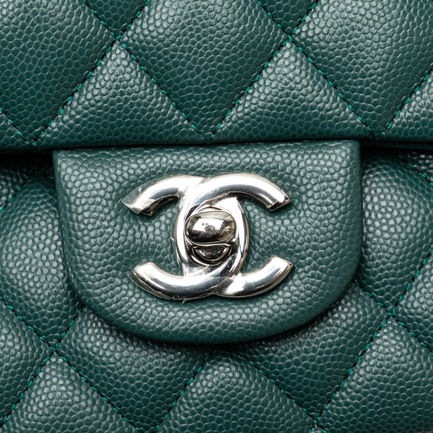 Chanel Sac Medium Classic Caviar Double Flap